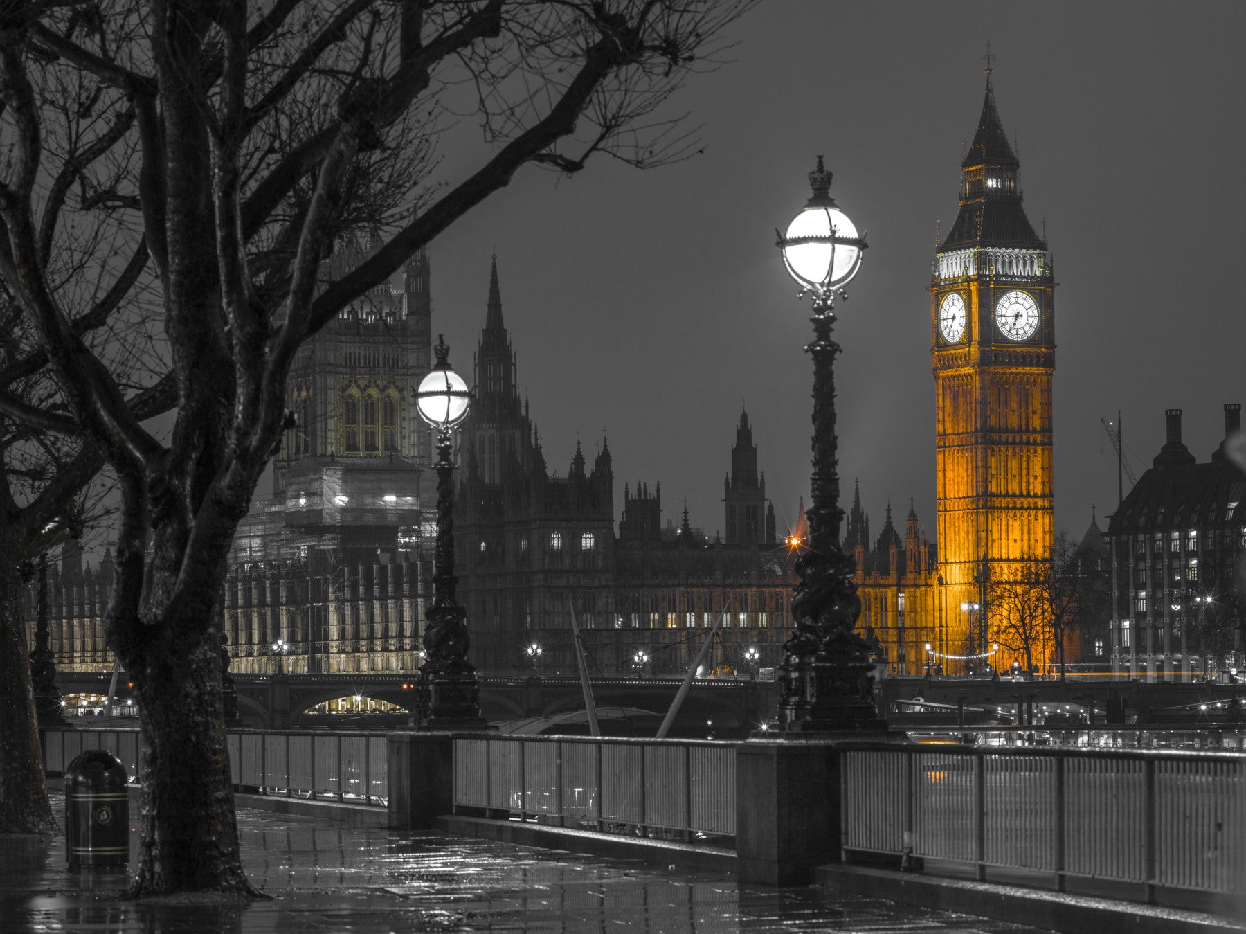 Big Ben Noir Glow Wall Mural
