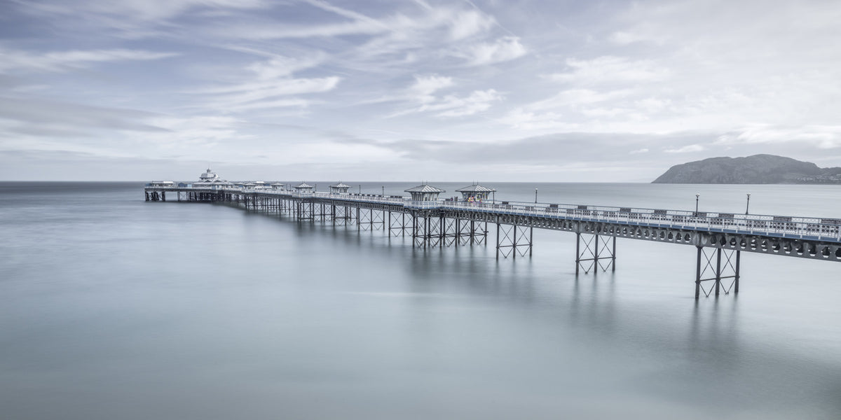 Majestic Llandudno Pier Wall Mural in your room — zoomed