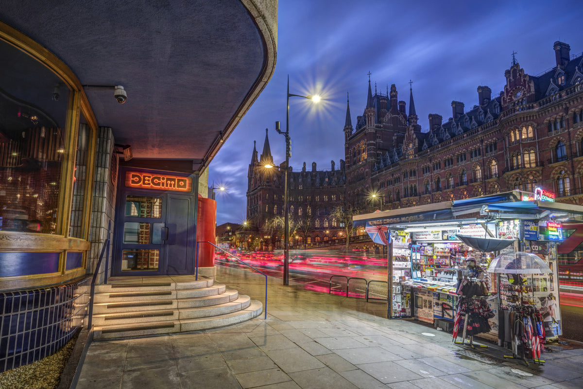 London at night Wall Mural