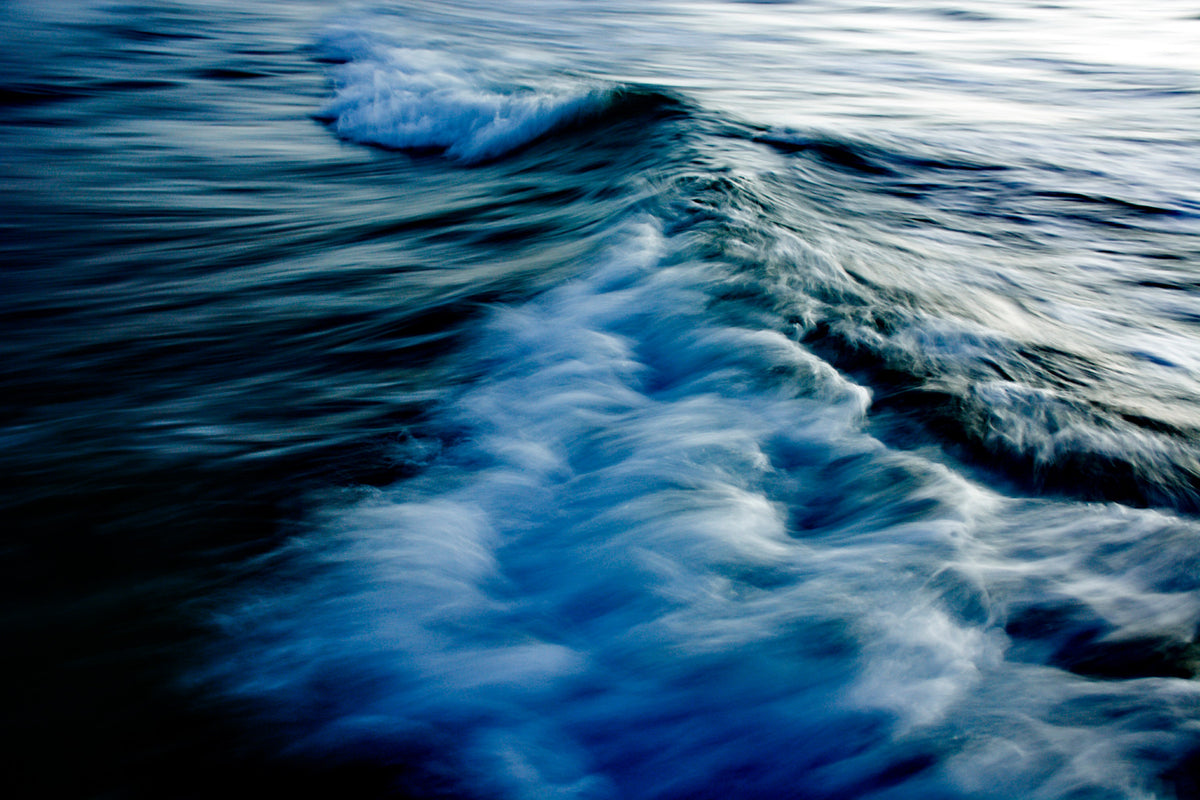 The Uniqueness of Waves XLV Wall Mural in your room — zoomed