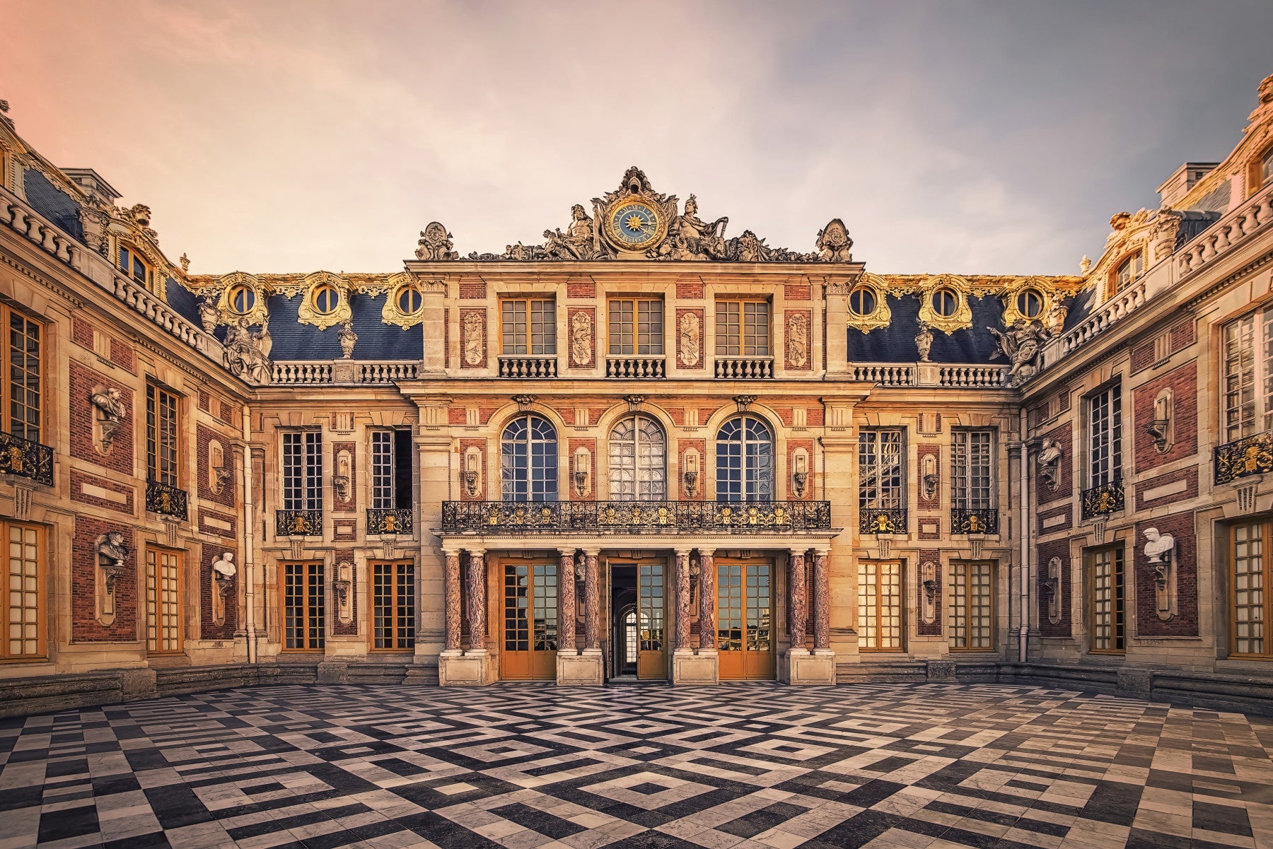 Versailles Majesty Wall Mural