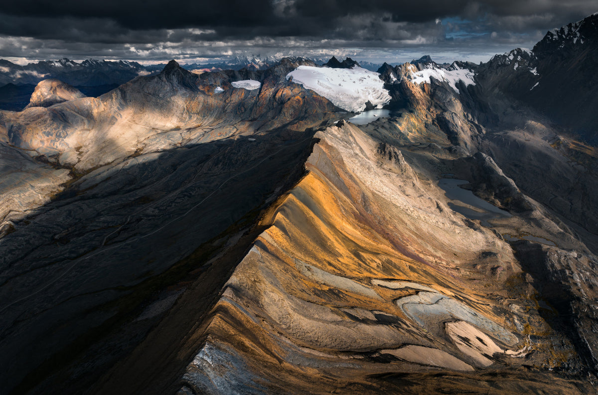 Mountain Ridge Vista Wall Mural -2332123 in your room — zoomed