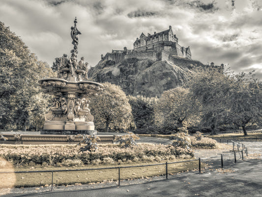 Edinburgh Castle Vista Wall Mural