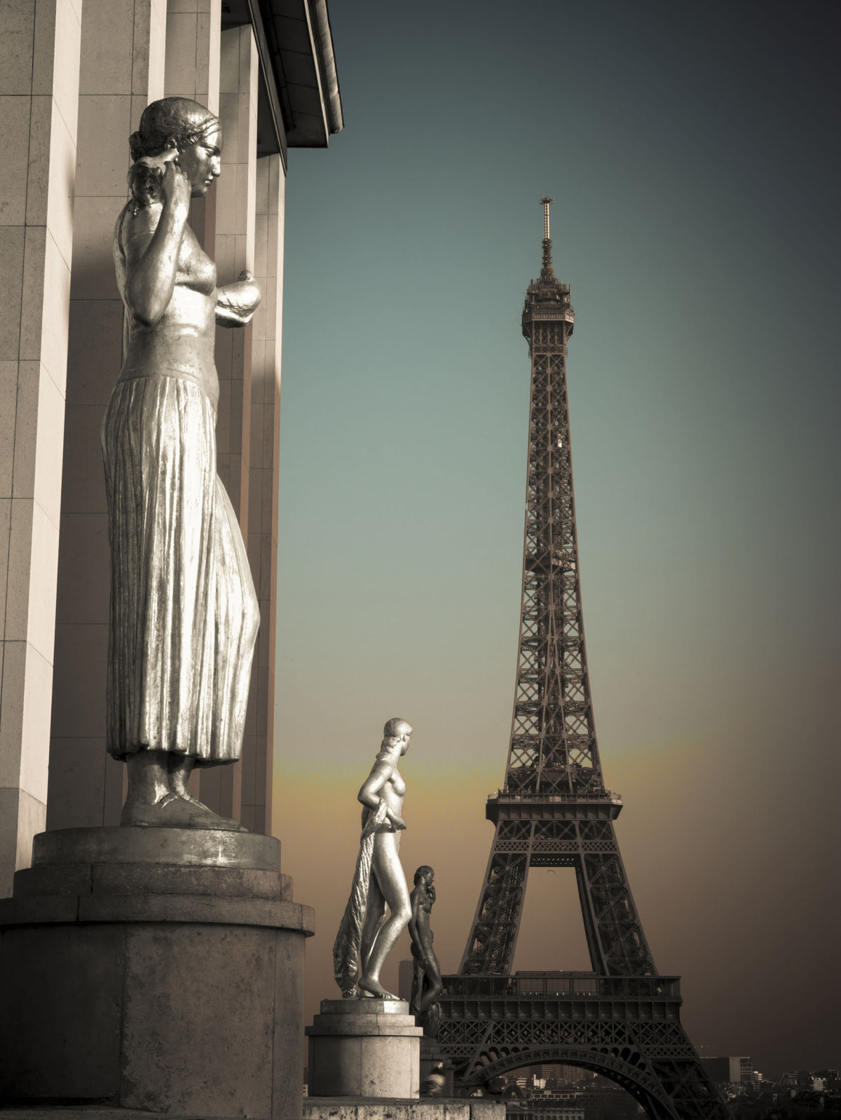 Parisian Grandeur: Statues & Eiffel Tower Wall Mural