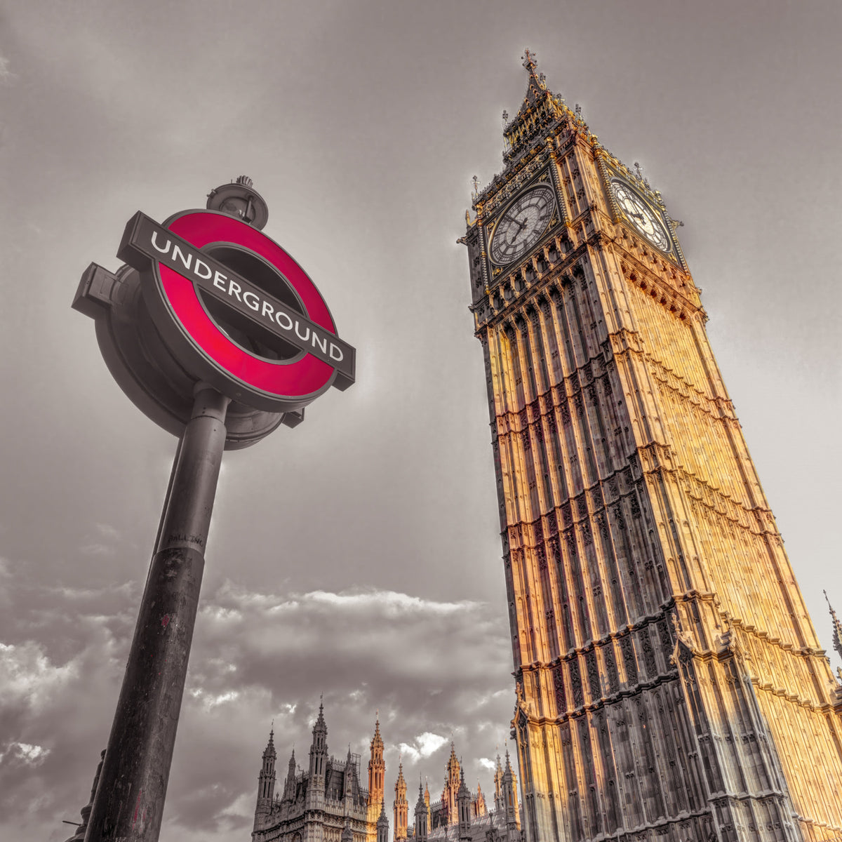 London Icons: Golden Hour Contrast Wall Mural