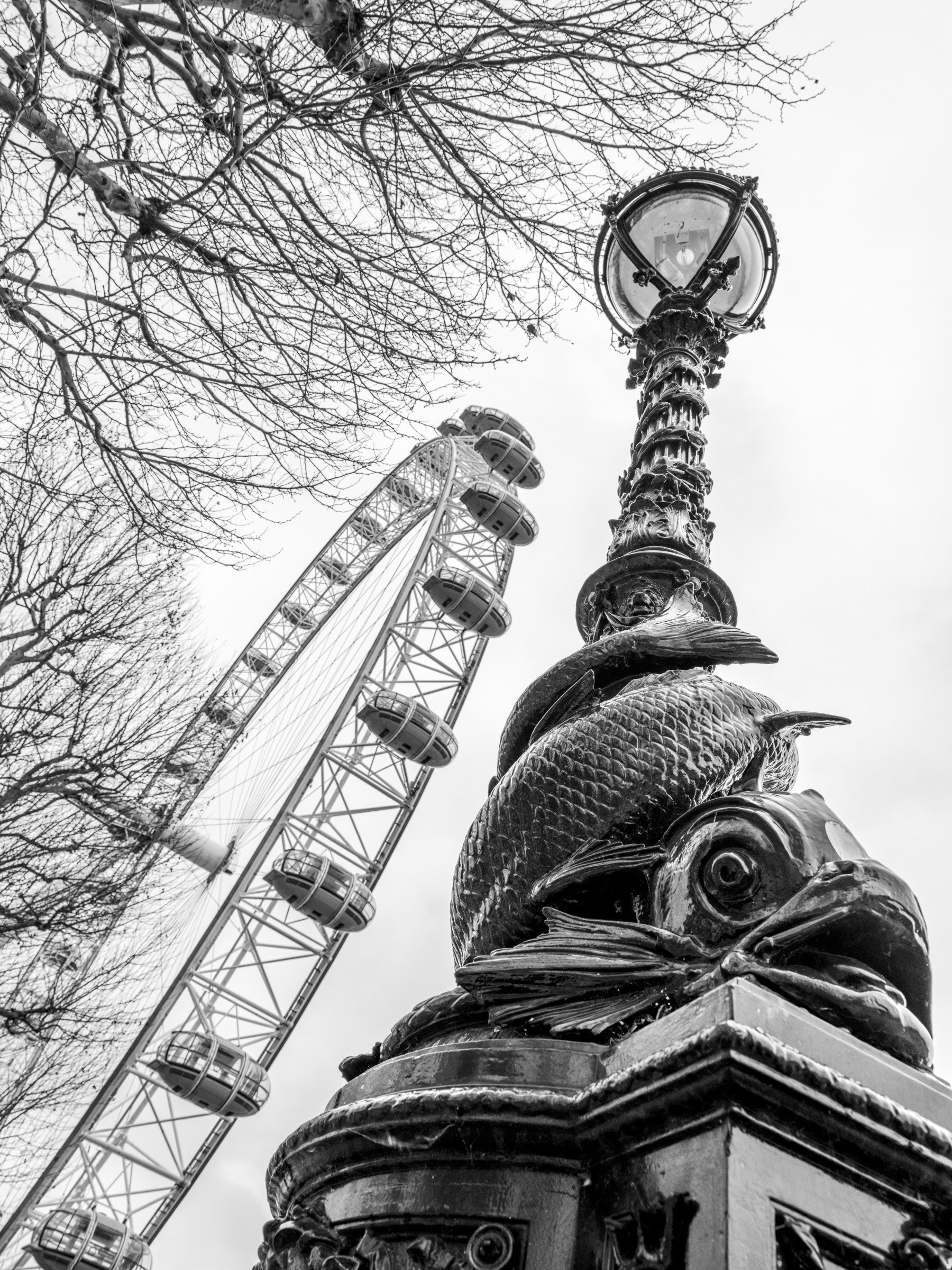 London Landmark Observation Wheel and Lamppost Wall Mural