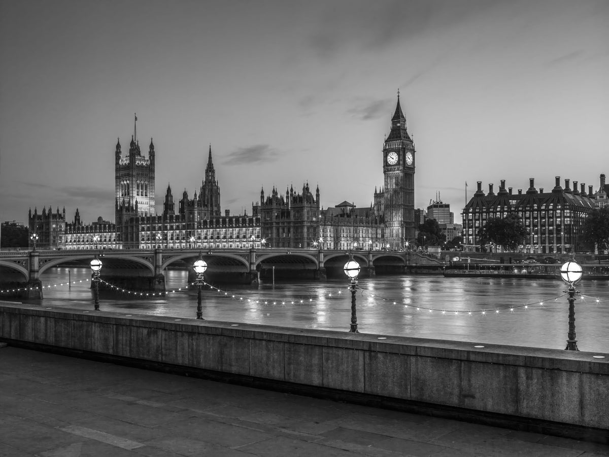 Westminster Riverside Twilight Wall Mural in your room — zoomed