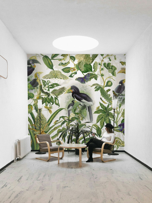 Bold tropical jungle wallpaper

