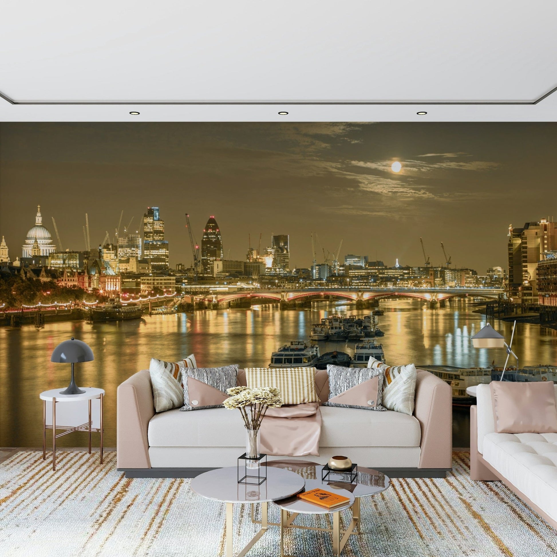 Curious London Nights ambiance, wallpaper, powerful capital backdrop.
