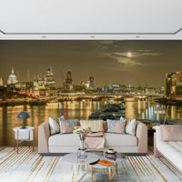 Curious London Nights ambiance, wallpaper, powerful capital backdrop.