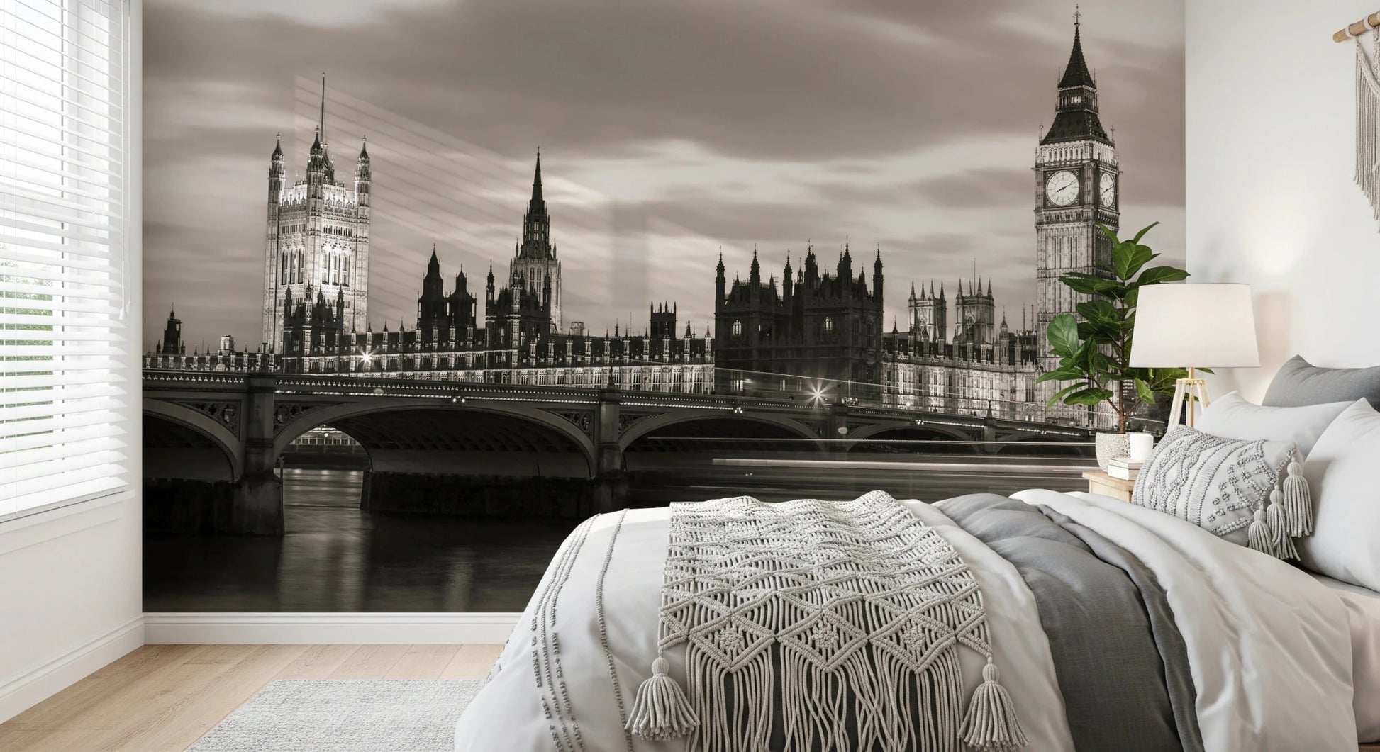 Bedroom corner featuring London’s Majesty Wall Mural and monochrome skyline