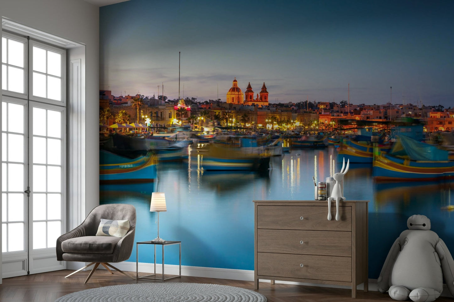 The mural gives a feeling of being on vacation.

