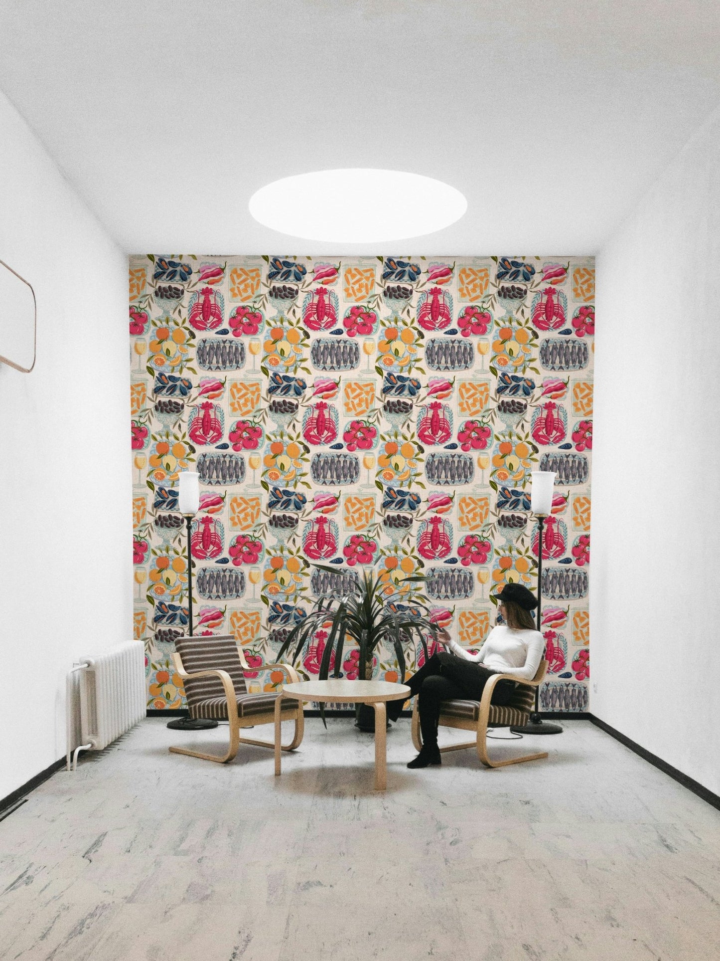 Classic Mediterranean food motifs on wallpaper

