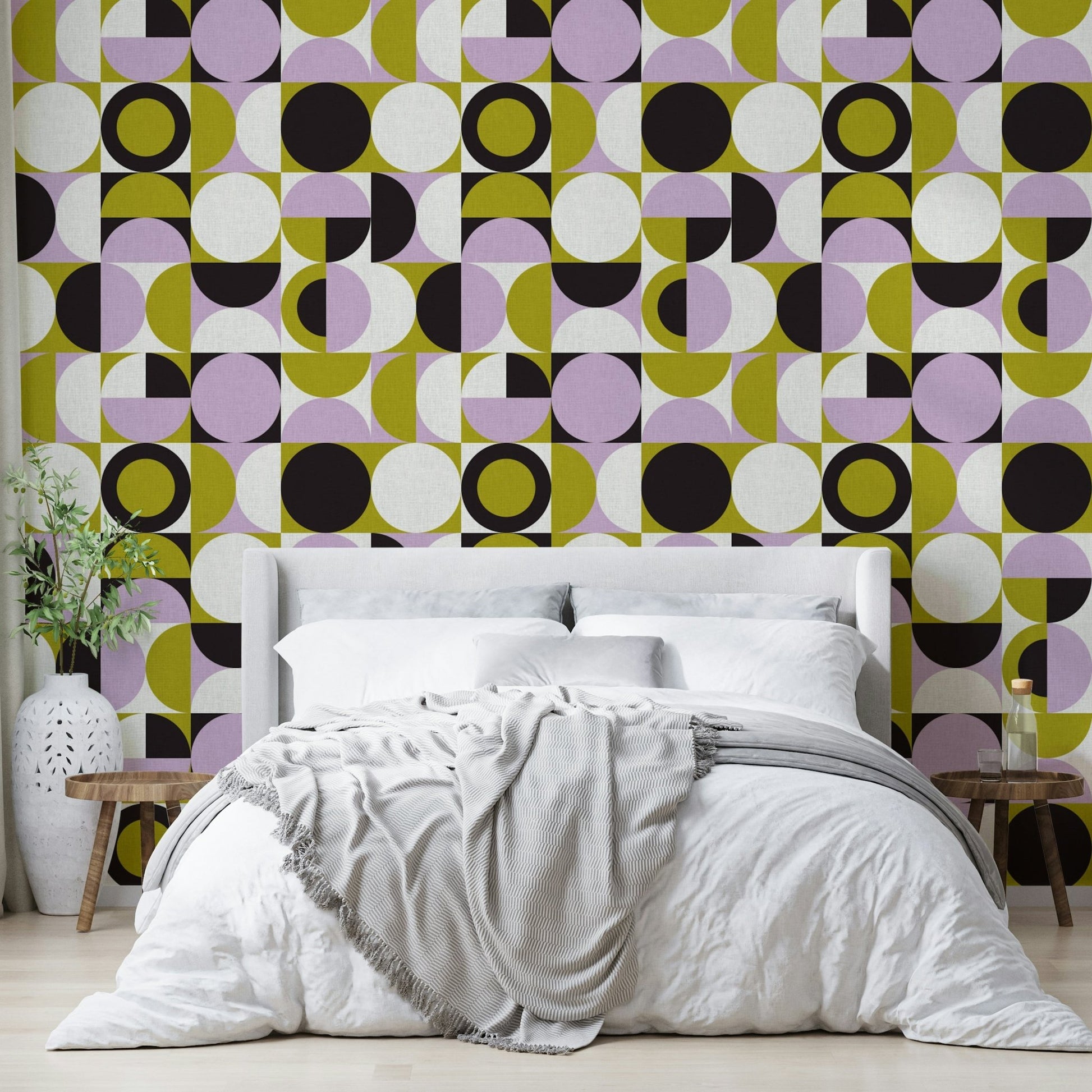 Modern living space featuring Mescolanza Wallpaper

