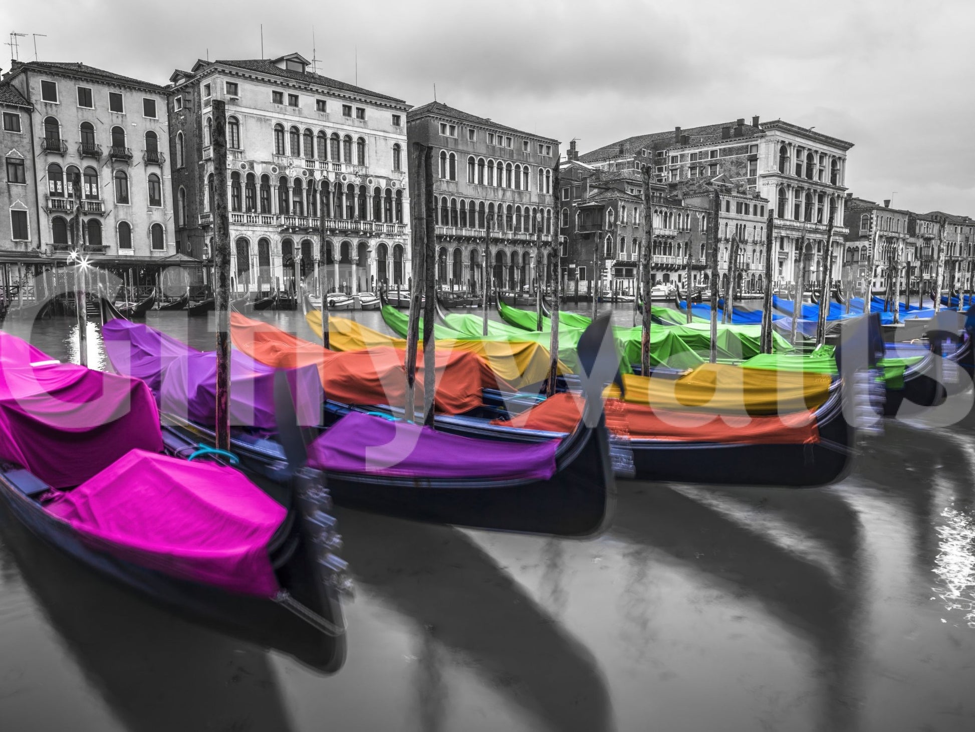 Artistic mural wallpaper reflecting Venice’s unique beauty

