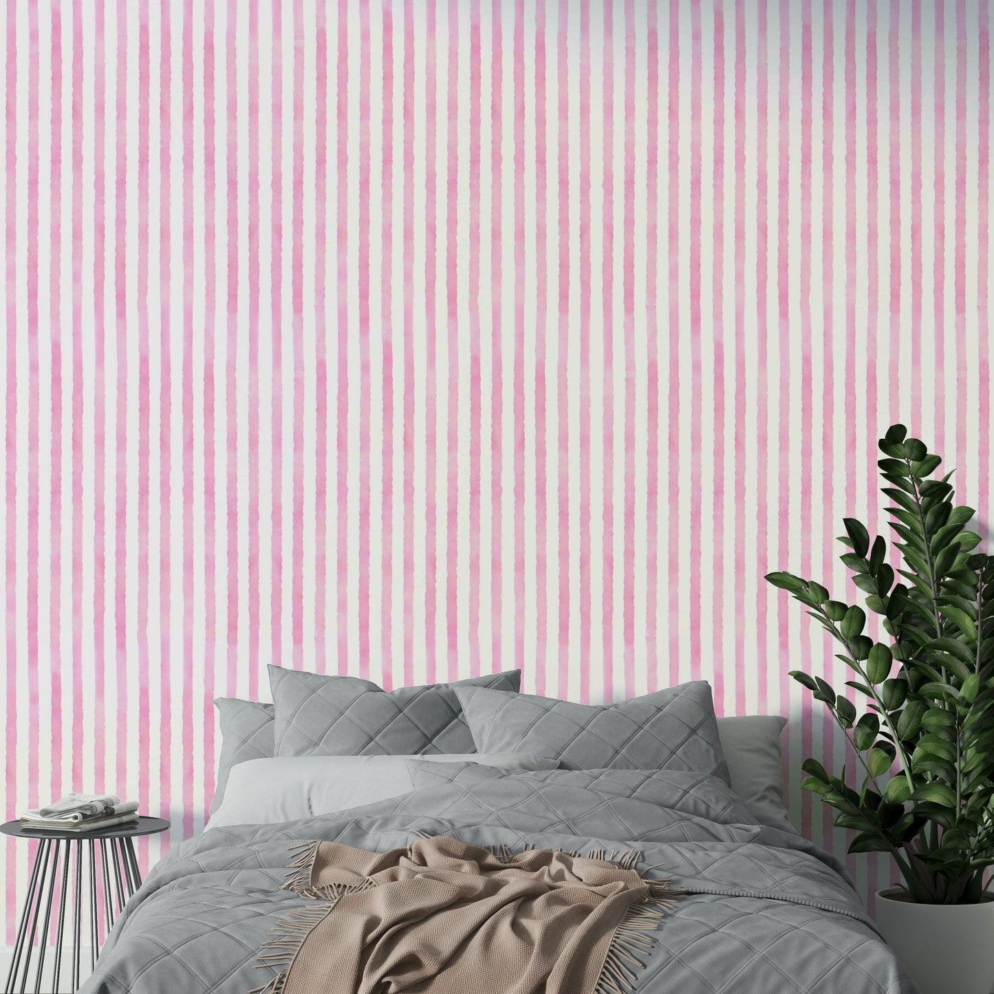 Wallpaper for walls with delicate color flow
