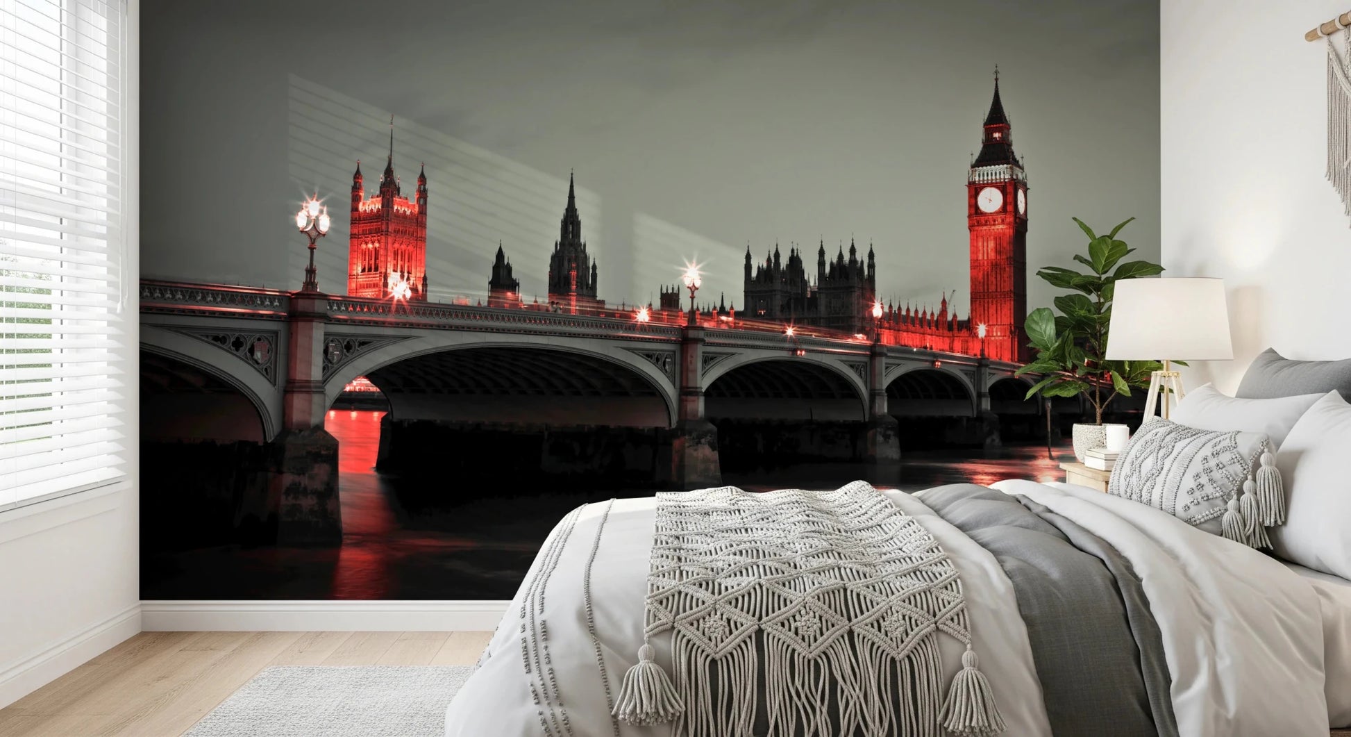 Iconic clock tower evening view wallpaper