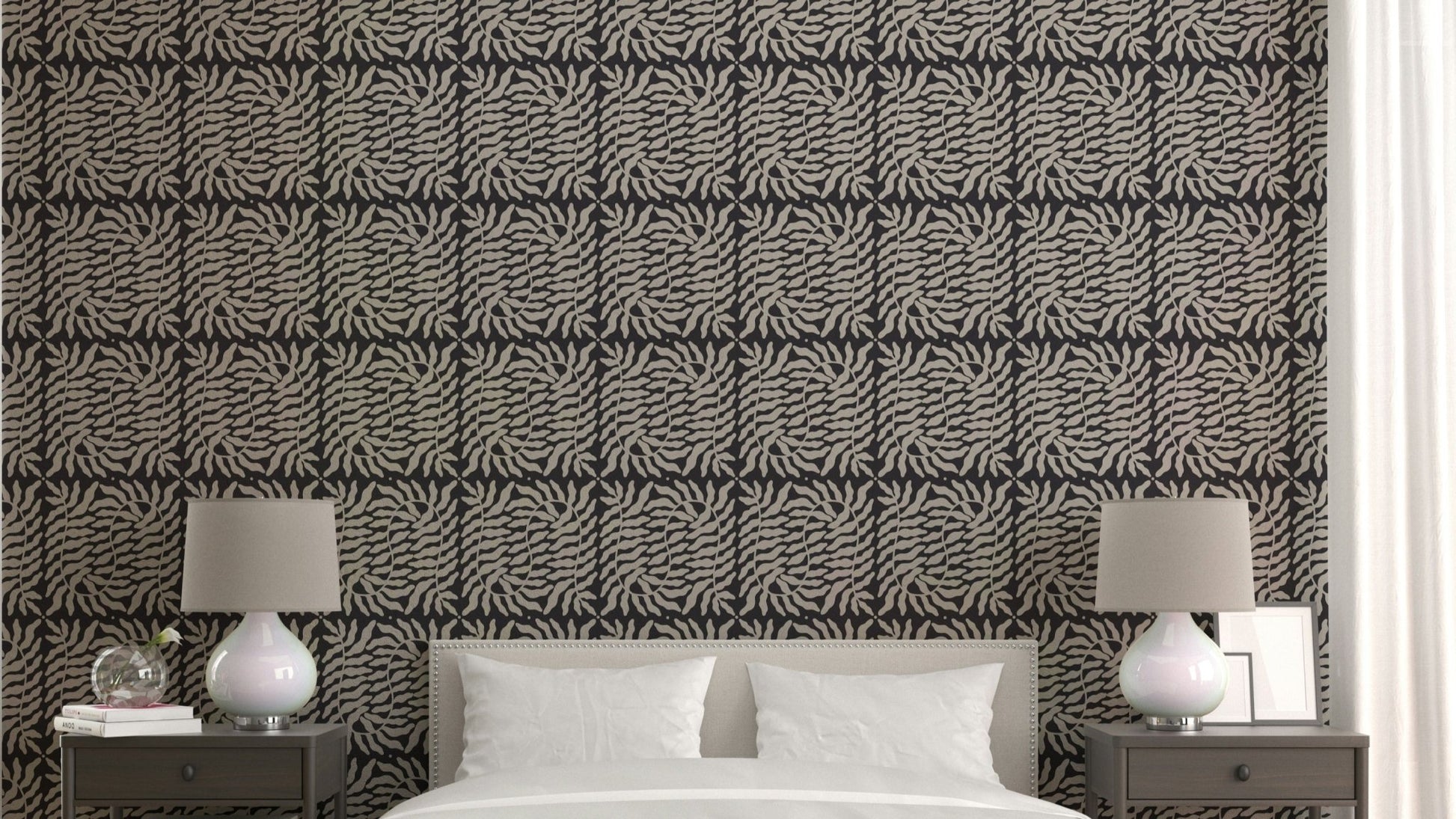Neutral wallpaper featuring soft fern patterns

