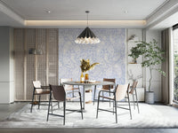 Harmonious hues and refined details.

