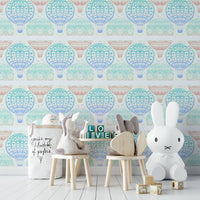 Light blue hot air balloon pattern wallpaper

