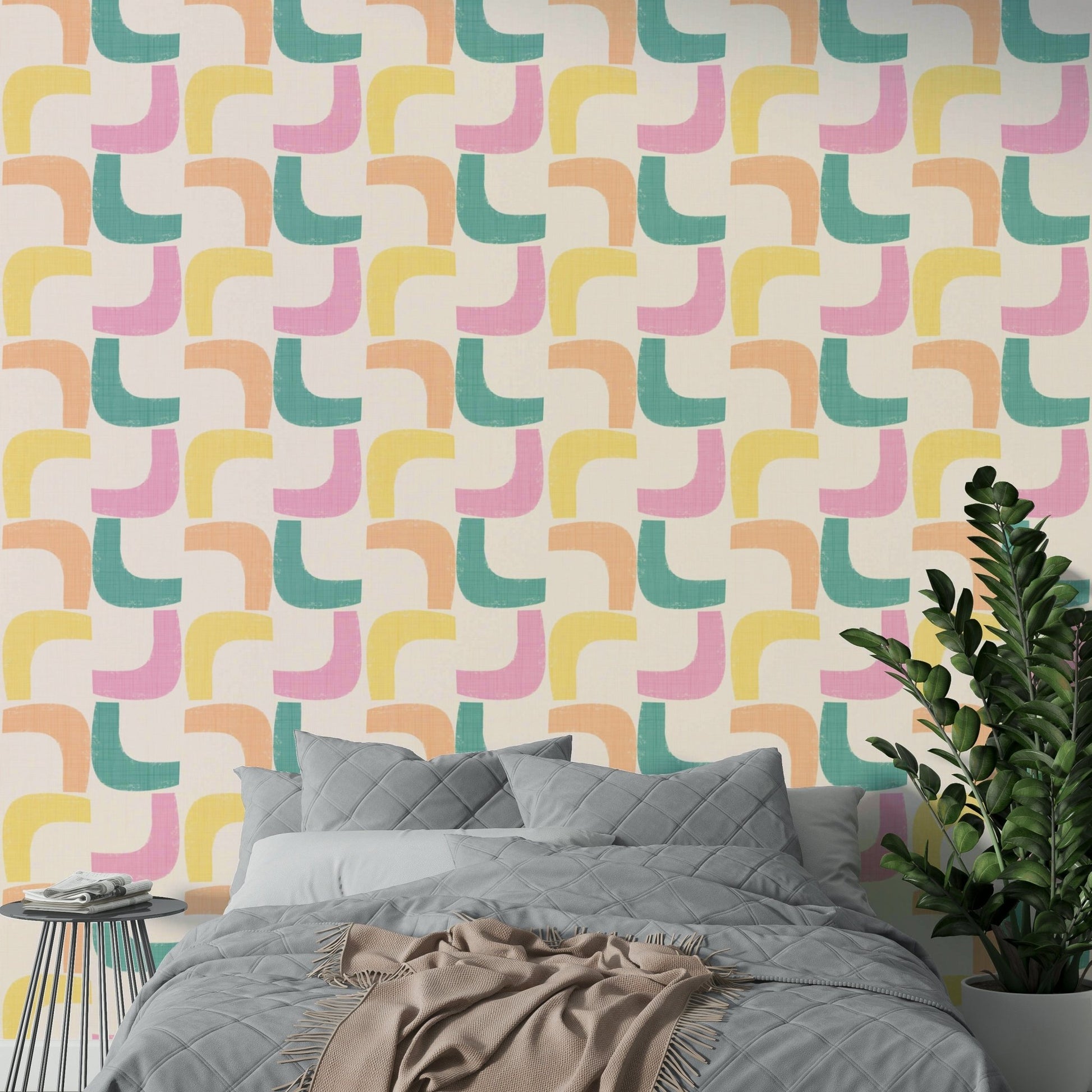 Mid-century modern boomerang wallpaper in pastel shades

