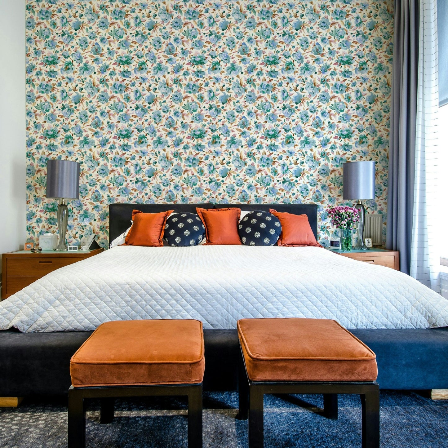 Floral wallpaper with soft blue tones

