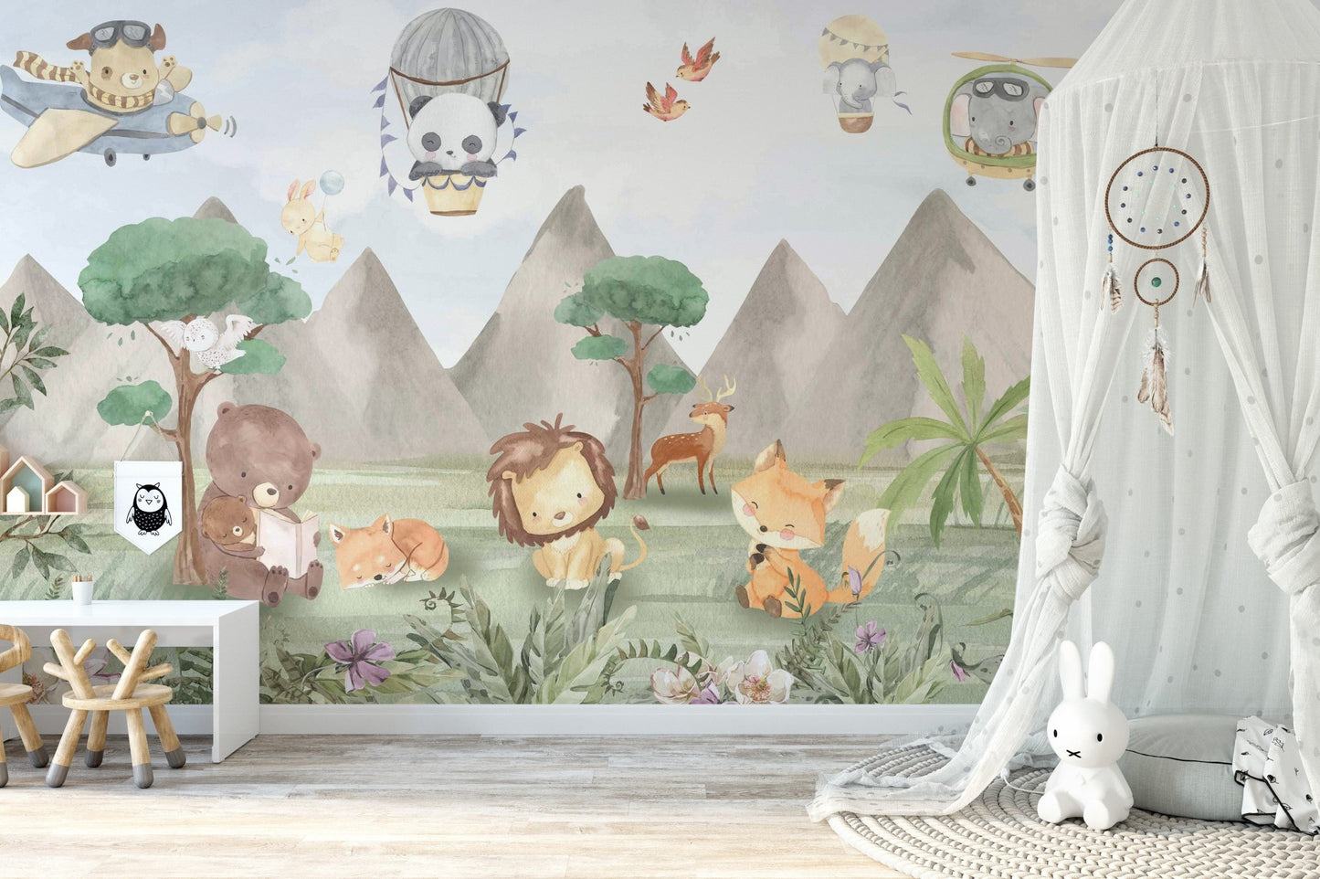 Adorable woodland animal friends mural, C109