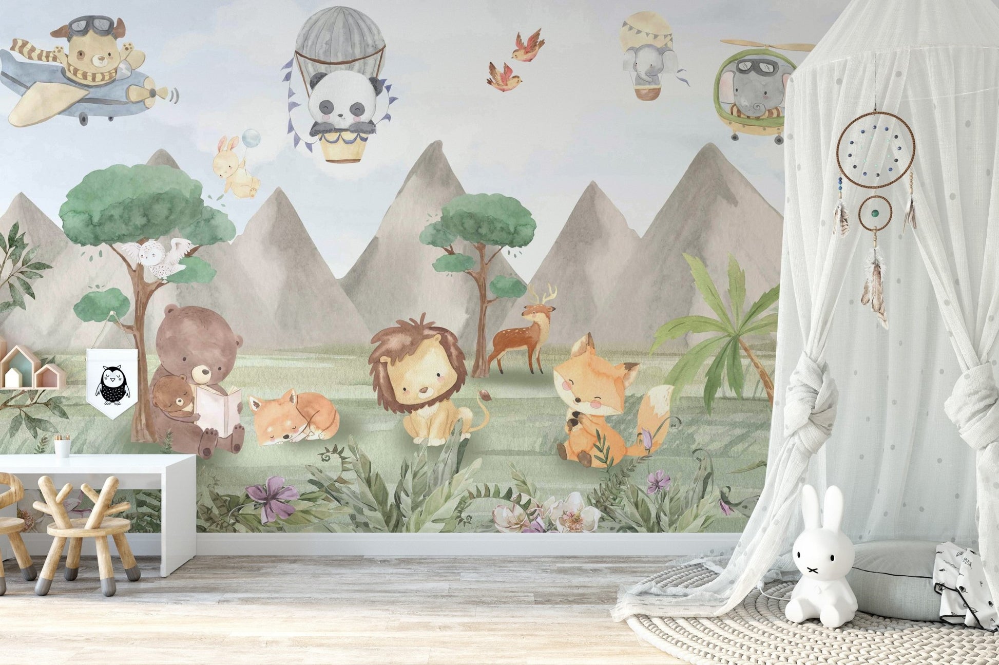Adorable woodland animal friends mural, C109