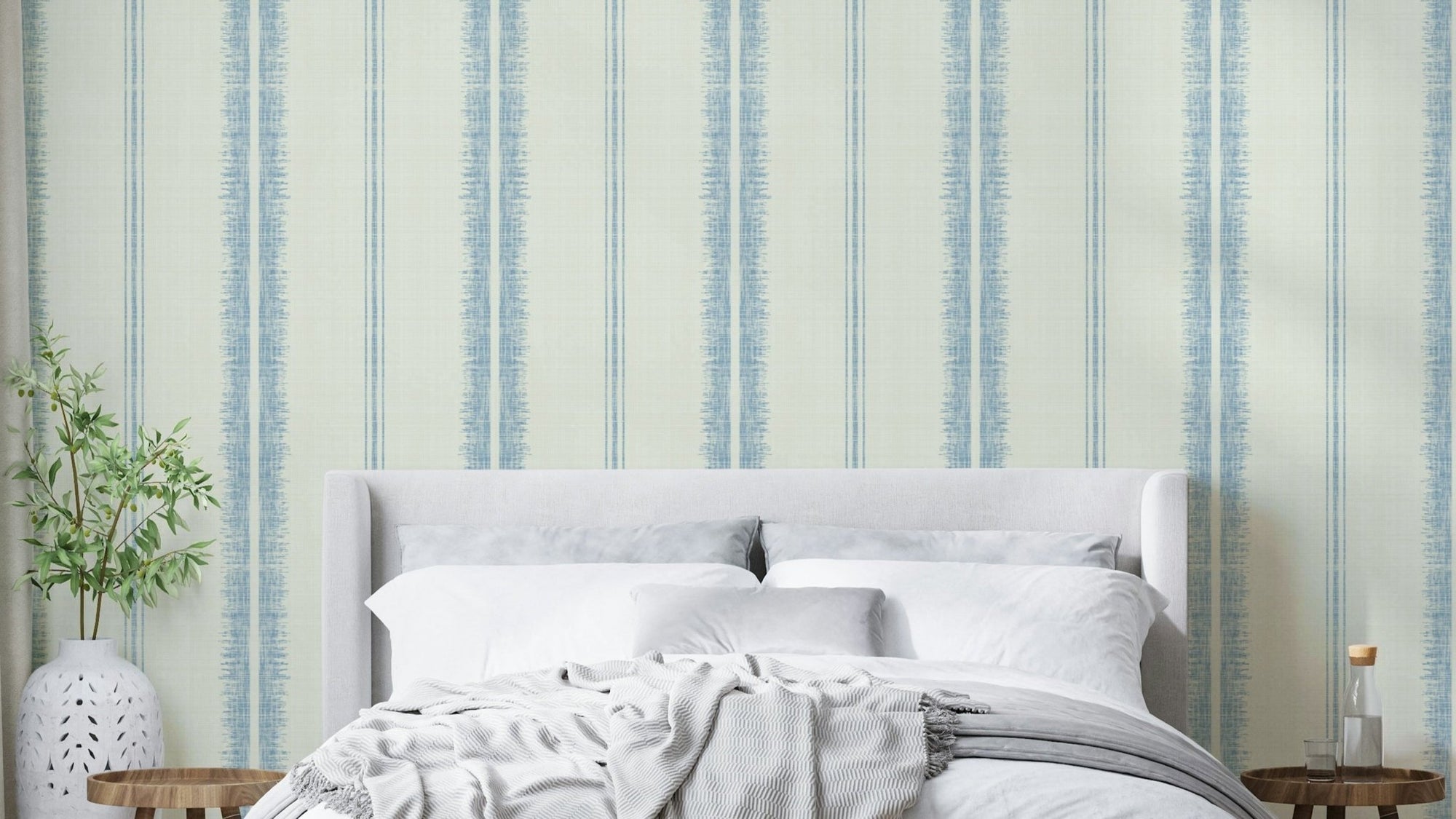 Subtle stripe design adding quiet elegance to any room, GD2333