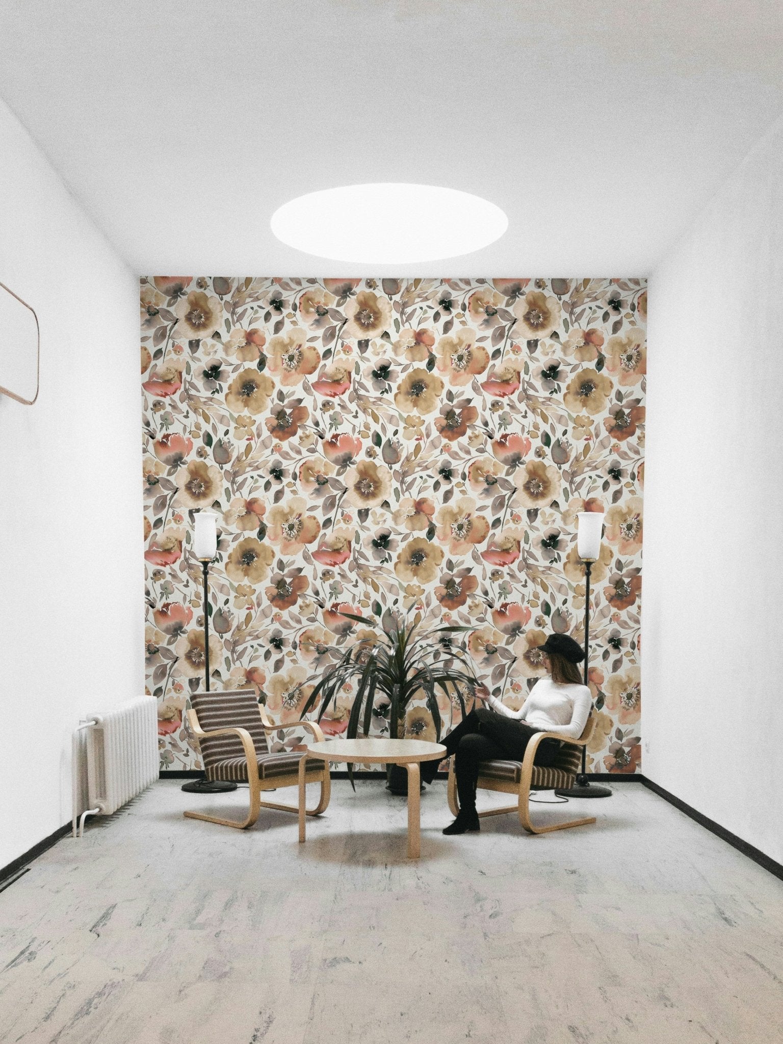 Colorful spring poppies pattern in vintage rustic wallpaper, GD1291