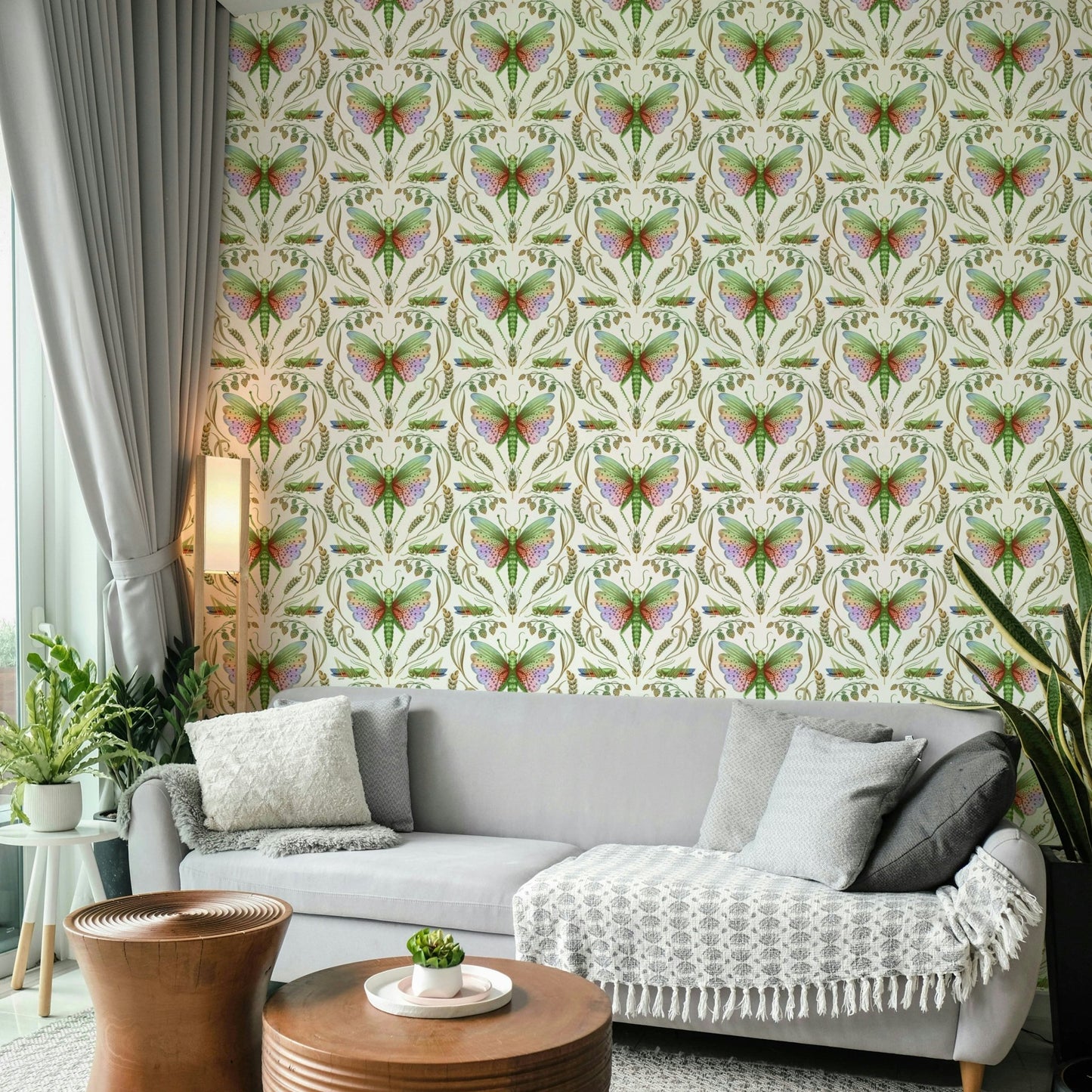 Elegant damask wallpaper with grasshopper motifs

