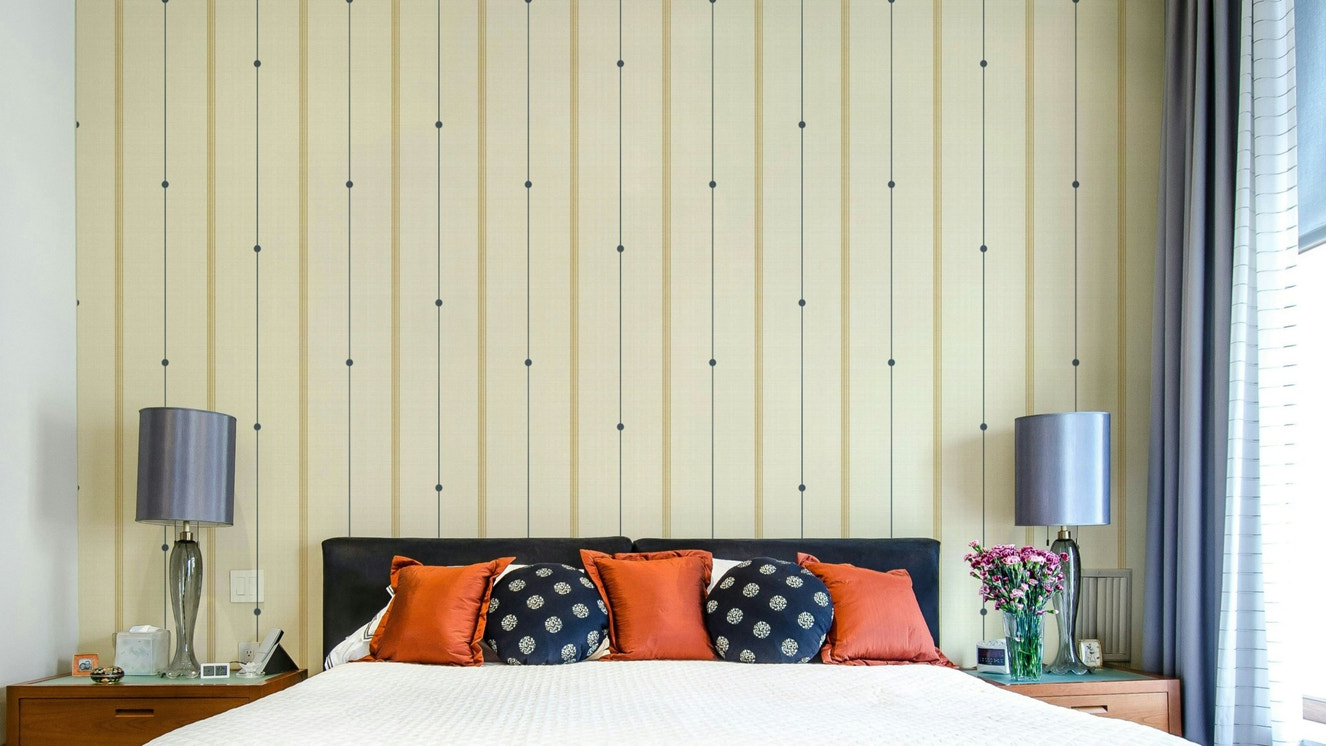 Elegant minimal striped wallpaper for country interiors.

