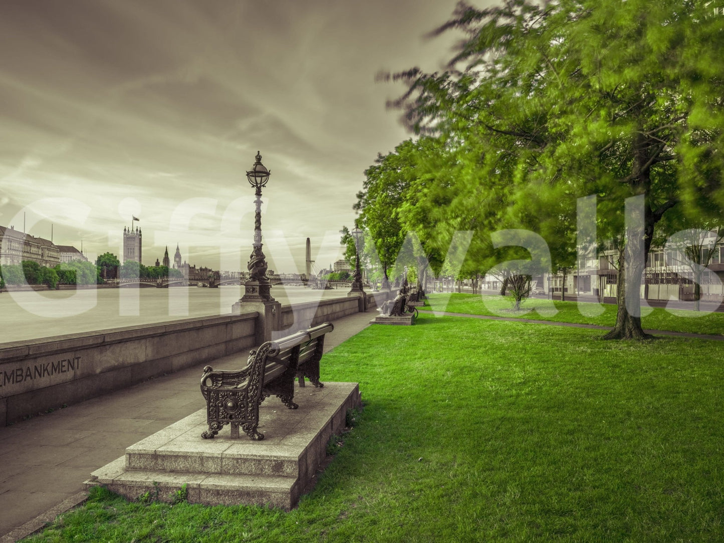 Classic London wallpaper for walls, serene atmosphere, lovely river view.