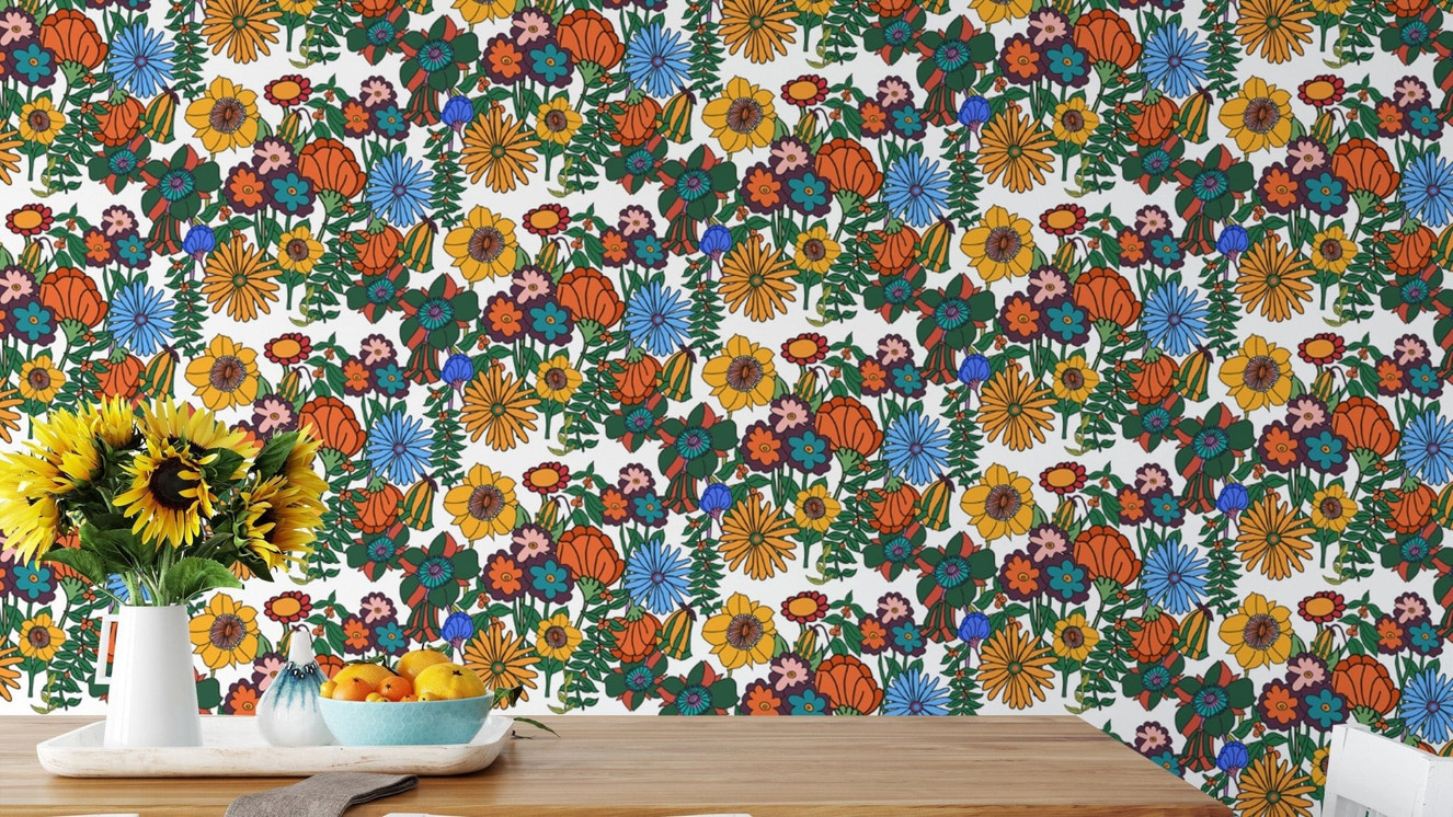 Retro 60s Floral White Background Wallpaper
