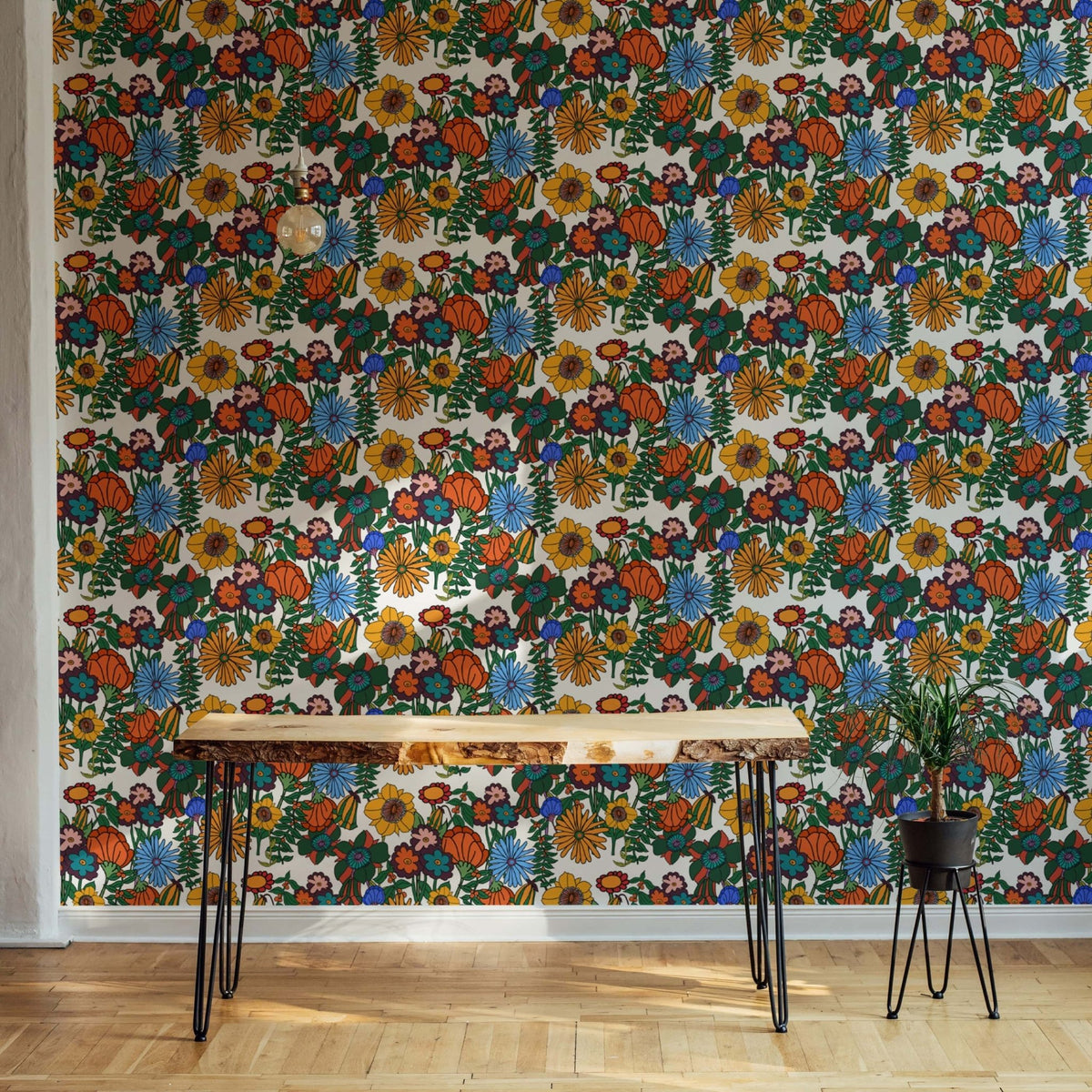 Retro 60s Floral White Background Wallpaper, SUSCT22