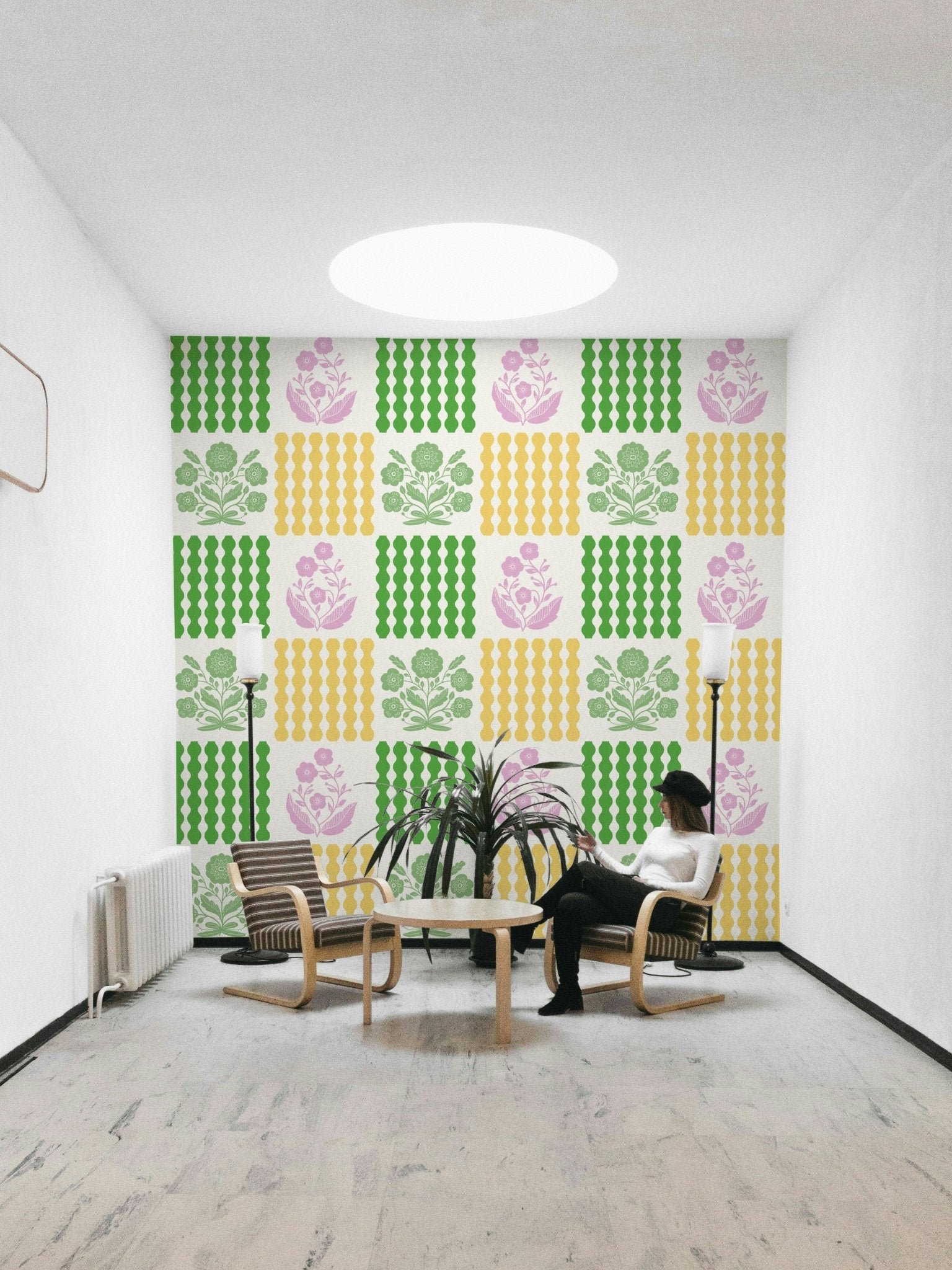 Joyful flair and artistic movement. GD3090

