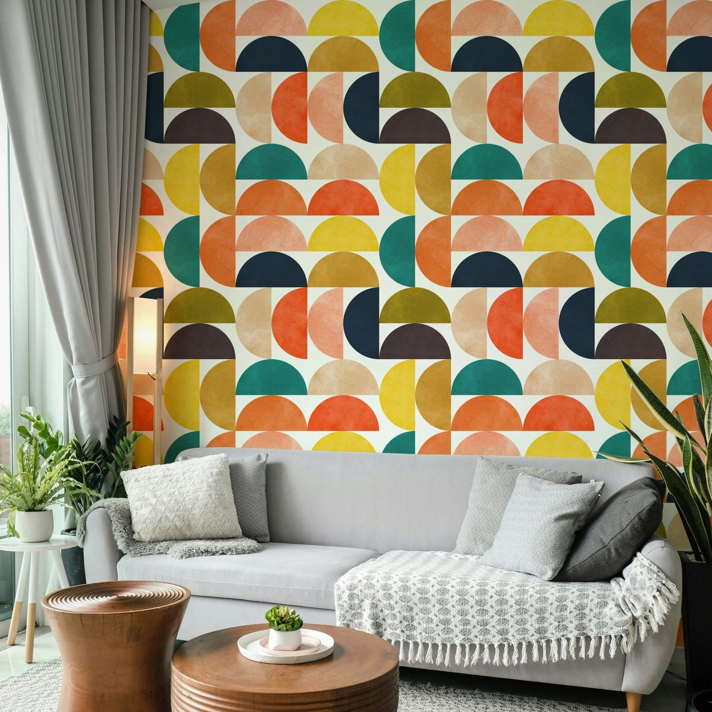 The style is artistic and natural.

