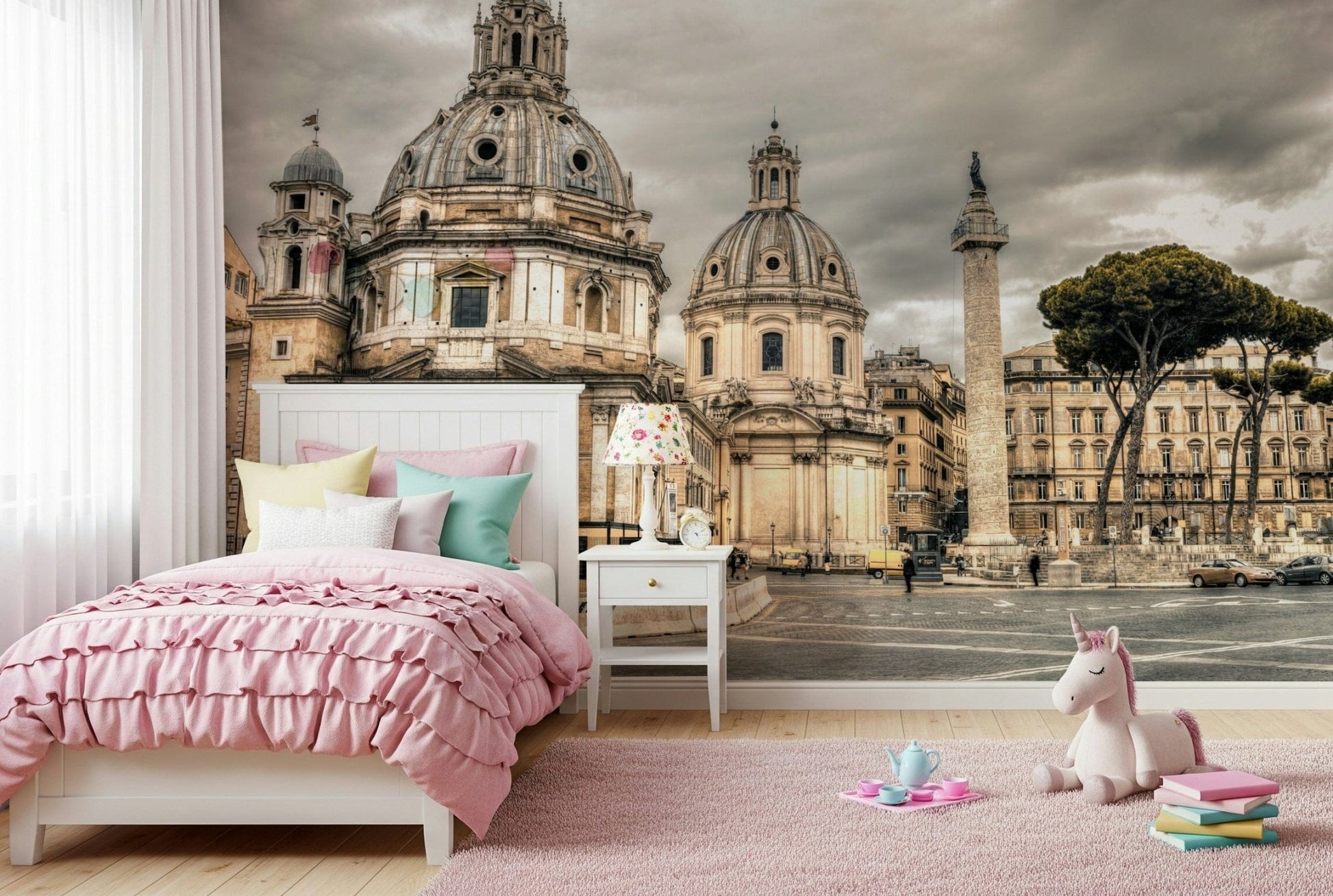 Roman Grandeur wallpaper featuring ancient stone pillars.