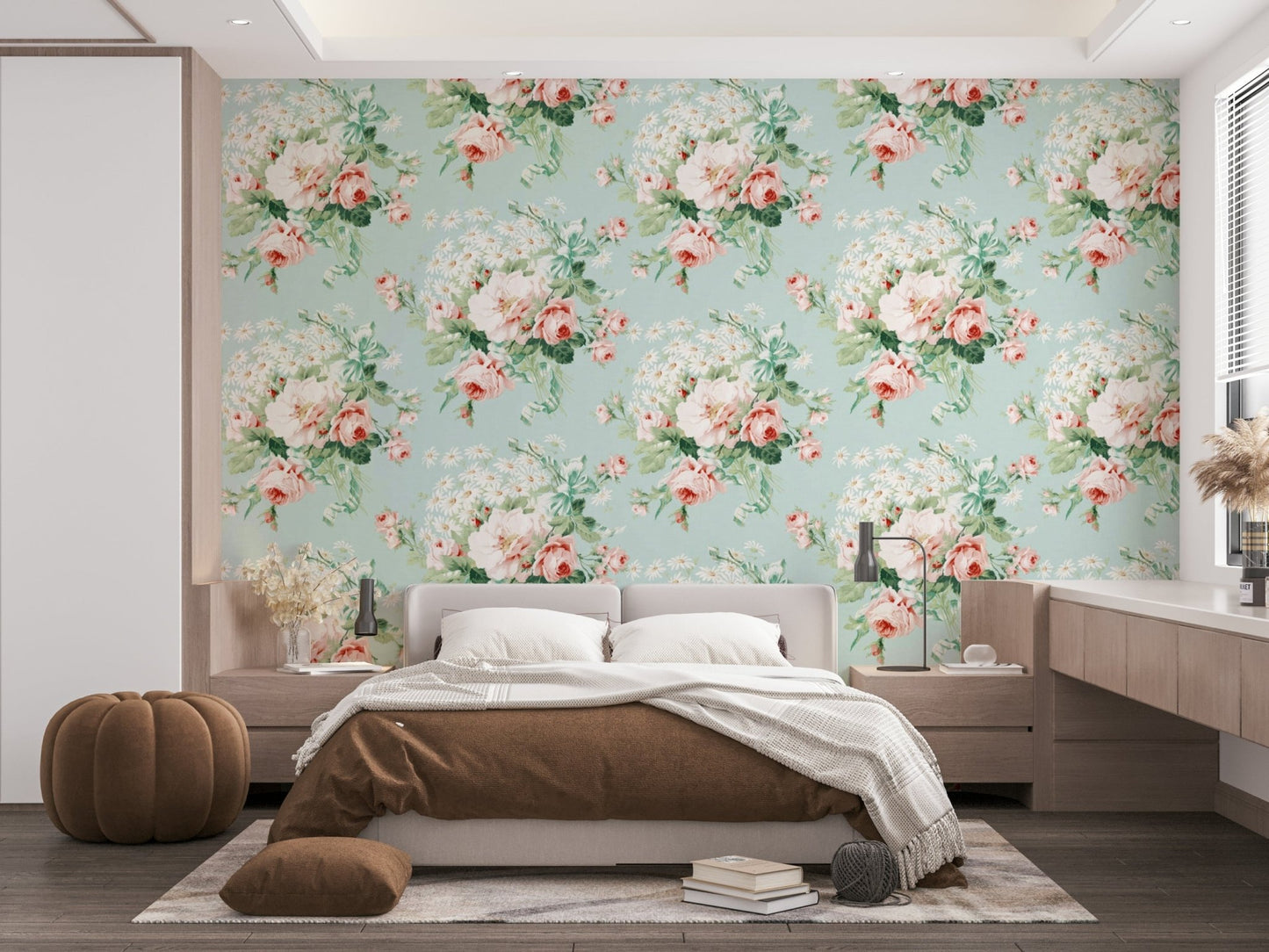 Floral design wallpaper with romantic roses.

