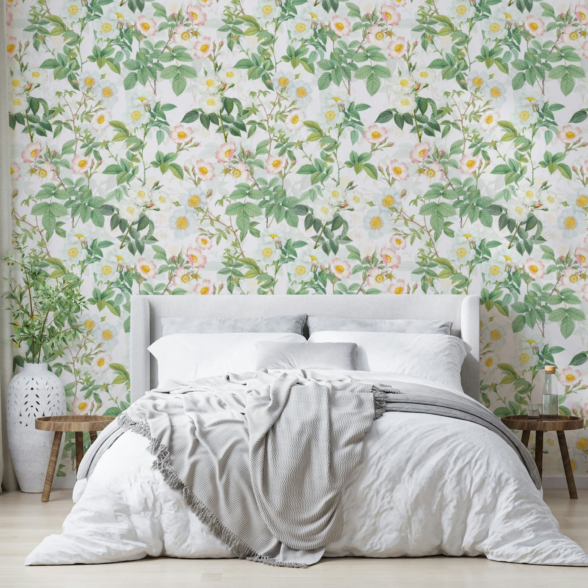 Rose Garden Reverie Wallpaper featuring soft pink blooms., GD1335
