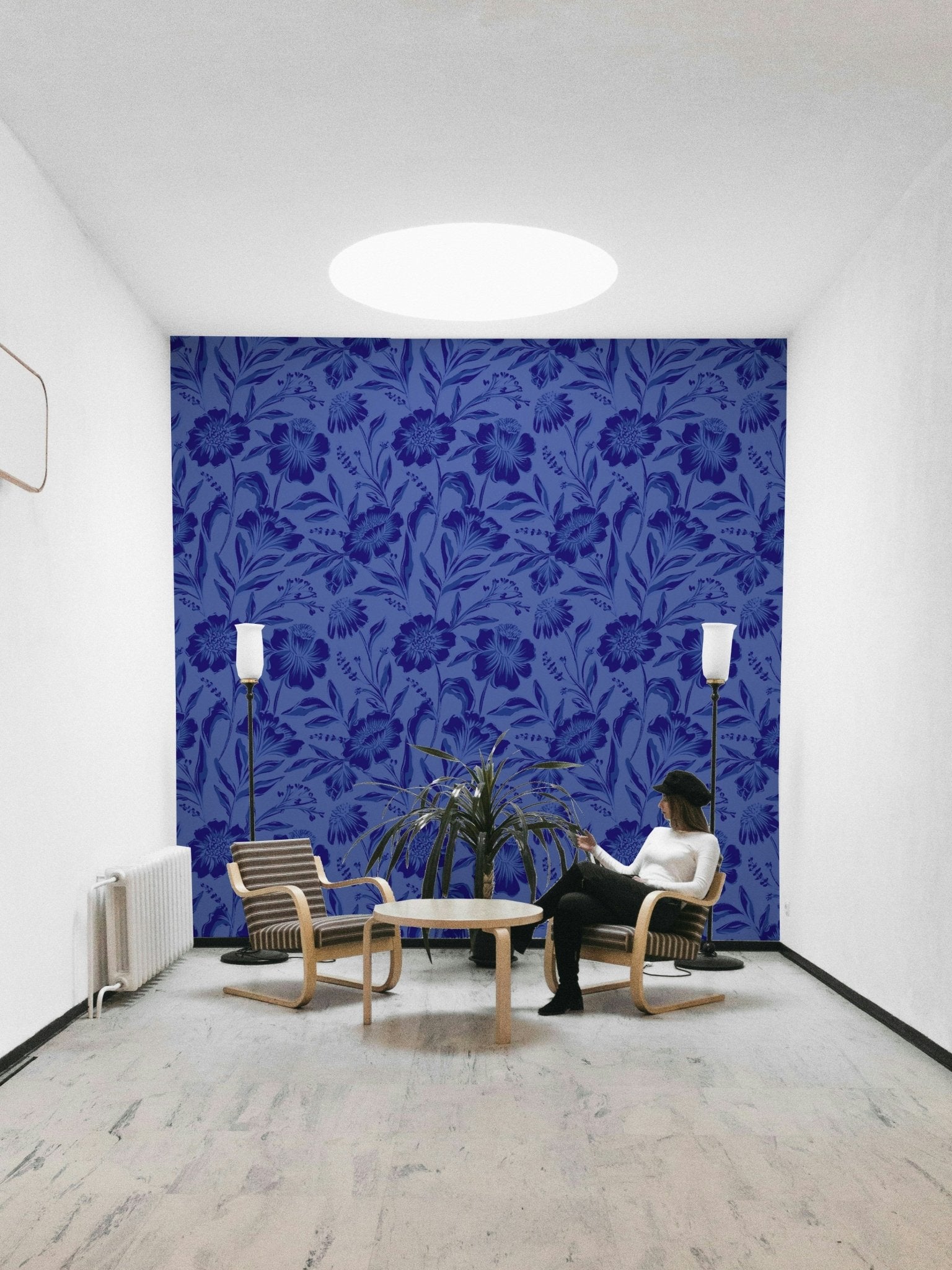 The style is artistic and elegant.
