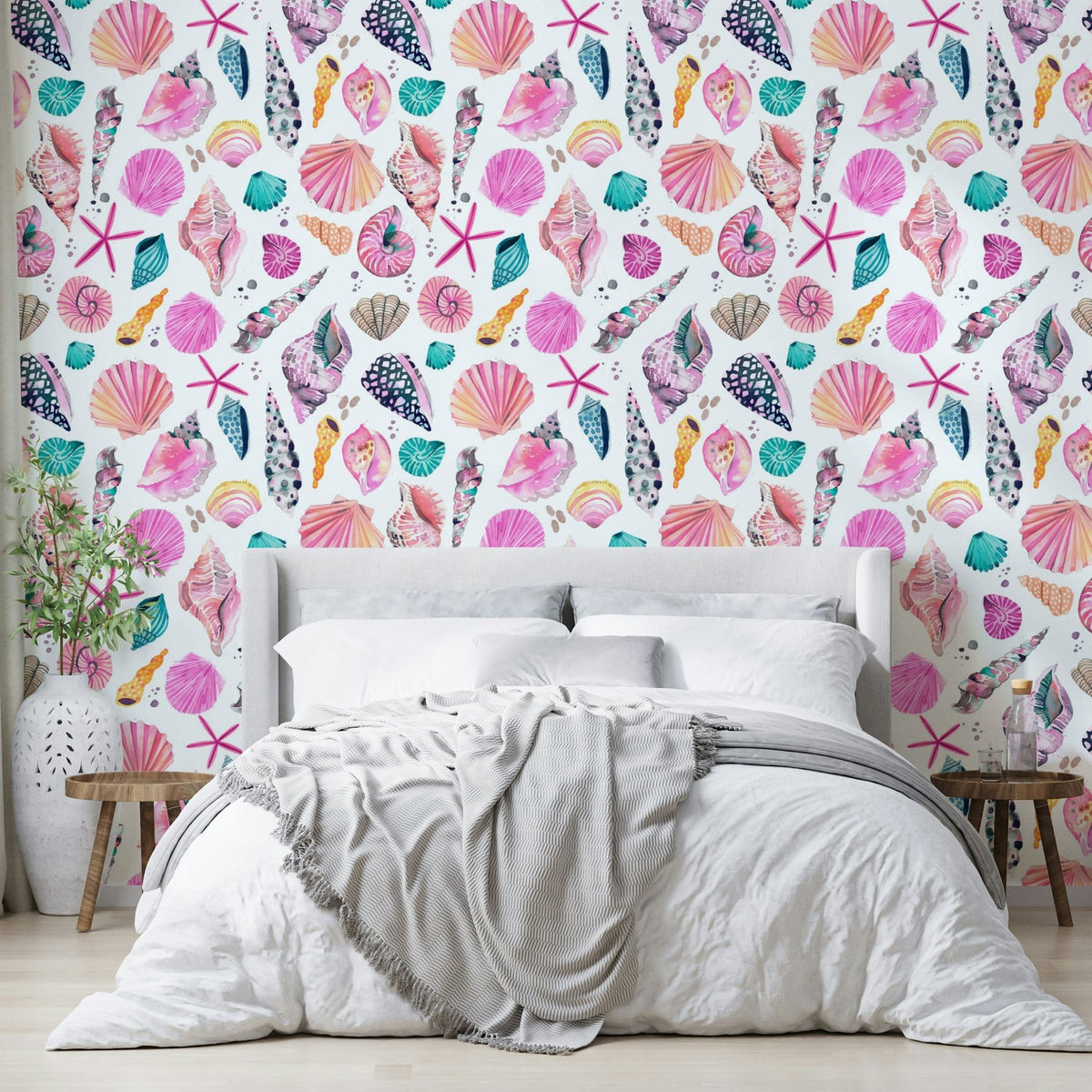 Pink sea shells coastal wallpaper with marine motifs, GD1297