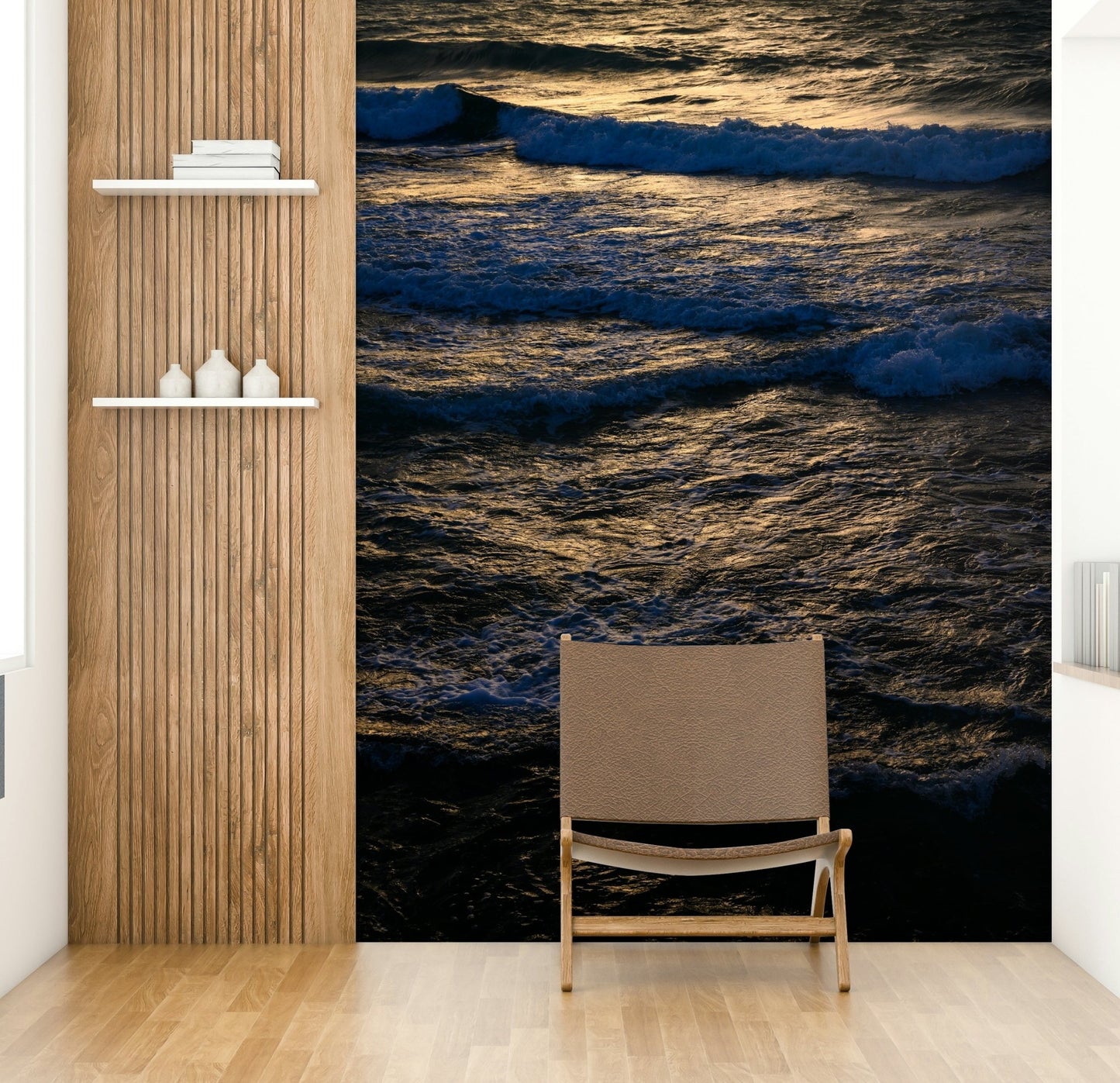 A classic ocean wallpaper for walls with a coastal theme.

