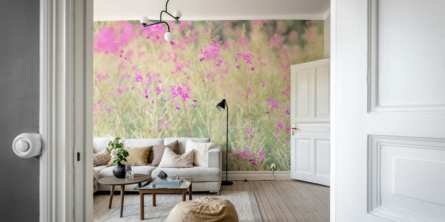 Natural meadow-inspired wallpaper
