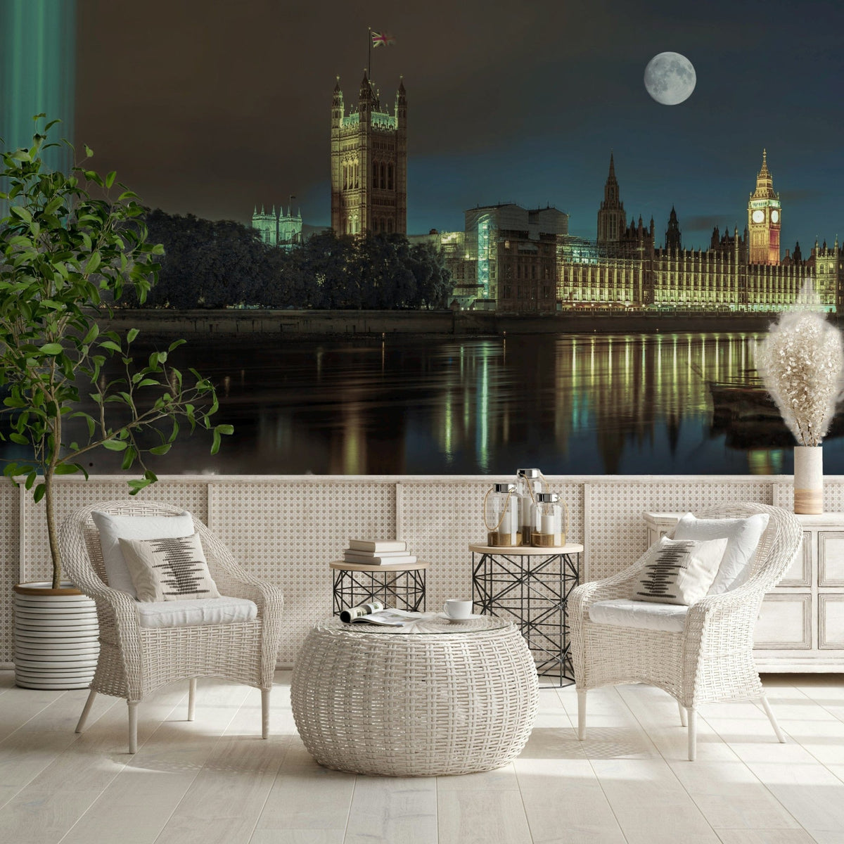 Spectra Westminster mural, stunning London full moon nightscape., GD6912