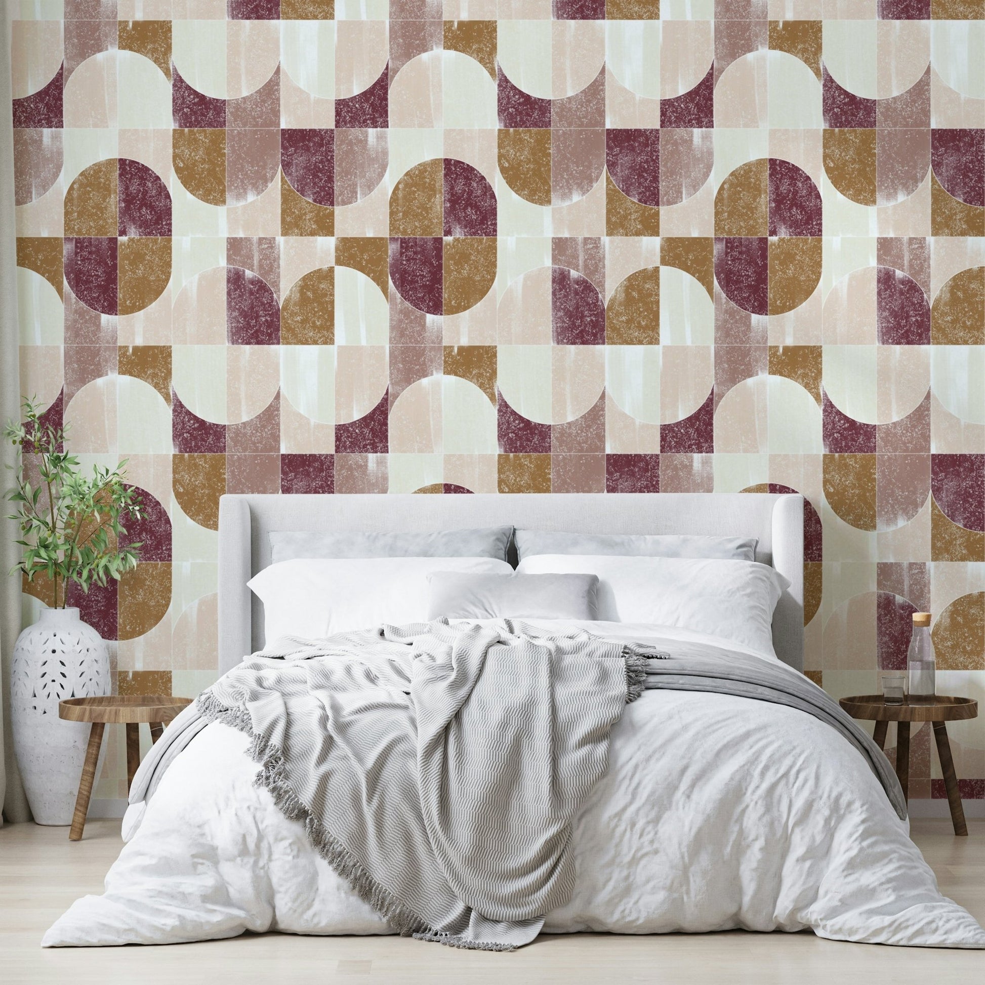 Sponge painted effect on wallpaper.

