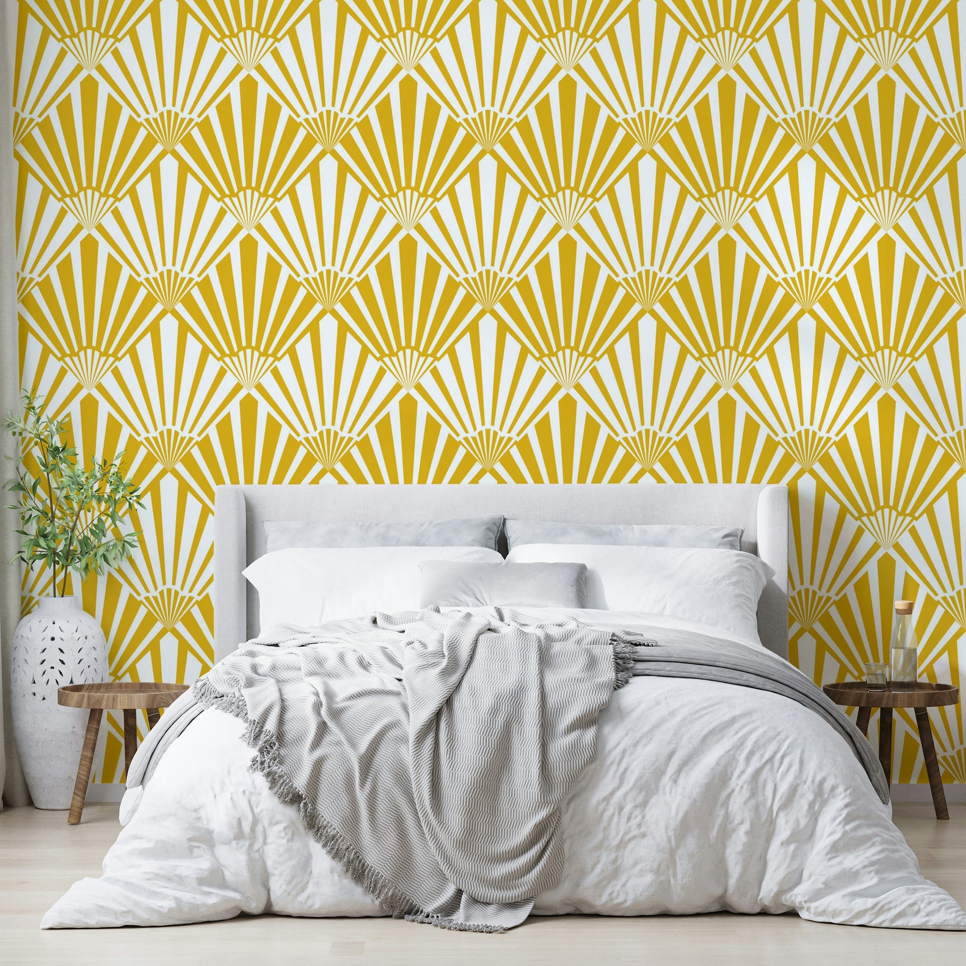 The image shows a full wall with a repeating pattern of geometric sun rays. GD3644

