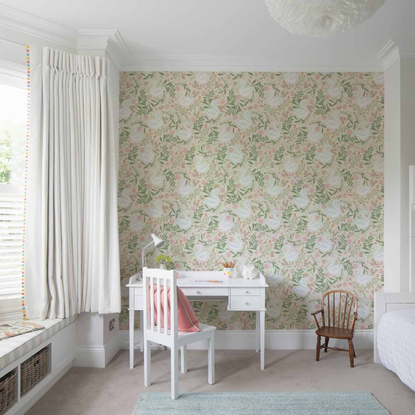 The design gives a feeling of quiet, natural beauty.

