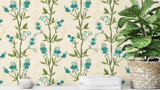 Lovely sweet peas pattern wallpaper in soothing blue hues. RNM95
