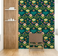 Dynamic and flowing leaf and flower shapes.

